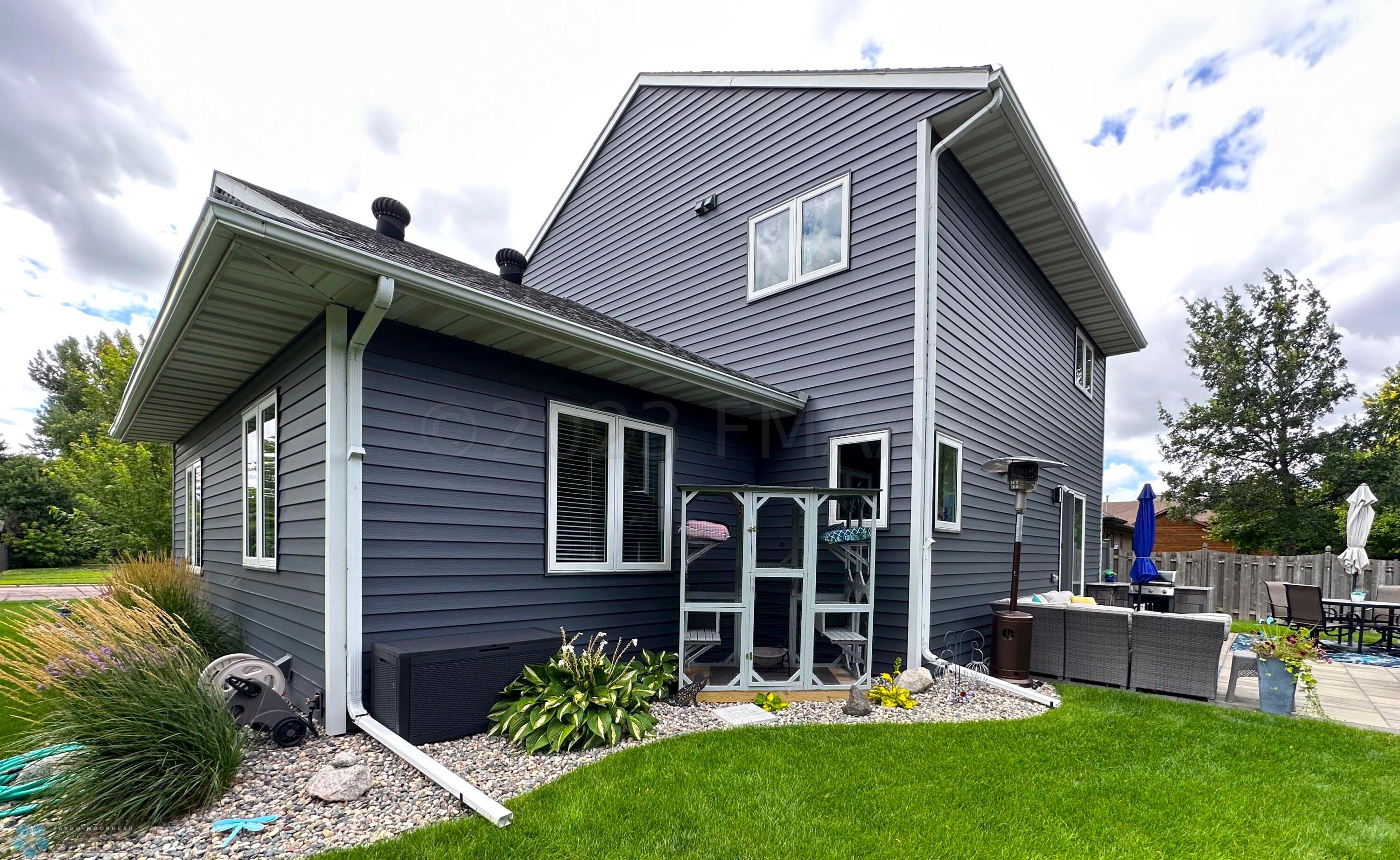 Exterior 5