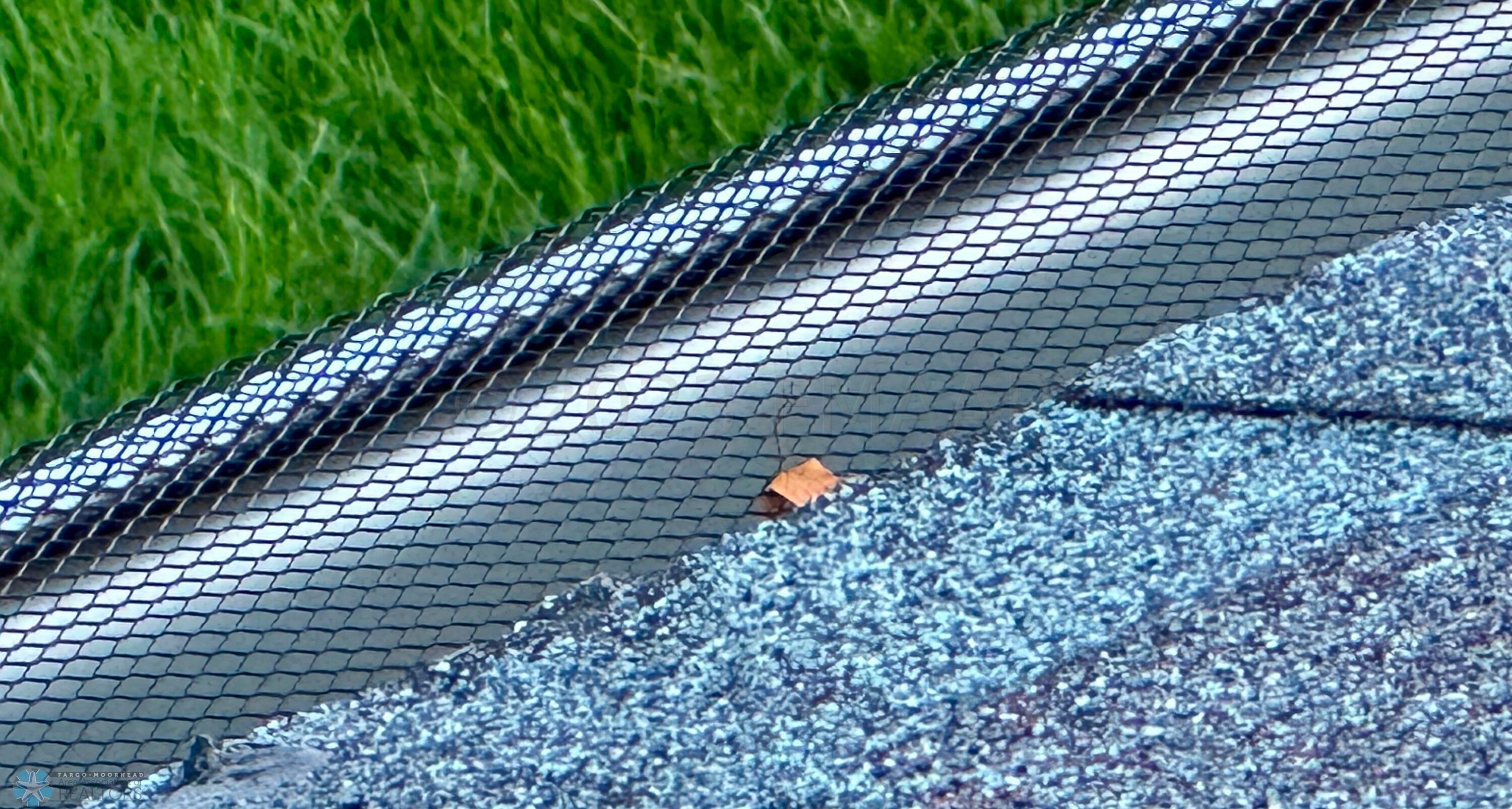 Gutter leaf