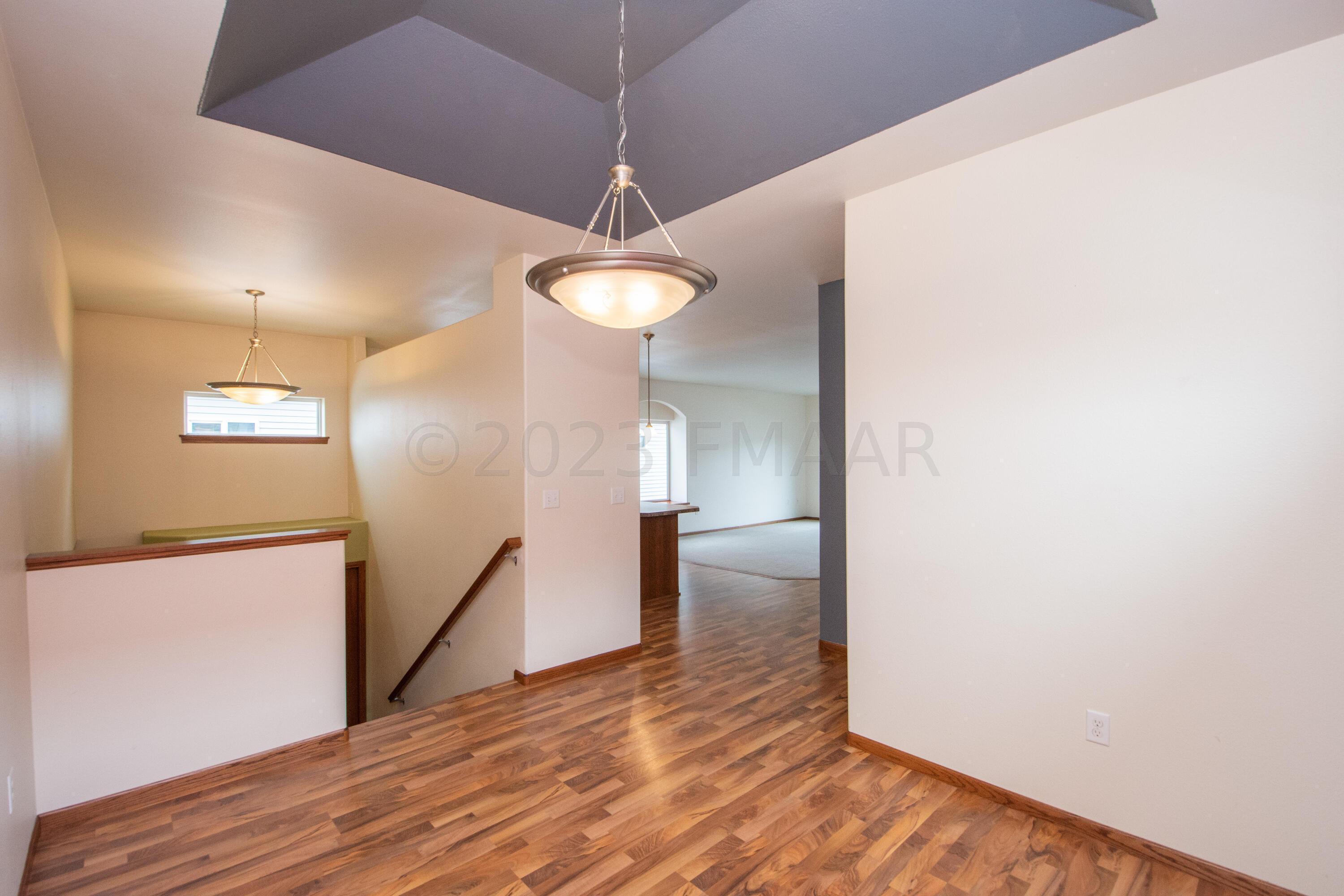 DINNING ROOM
