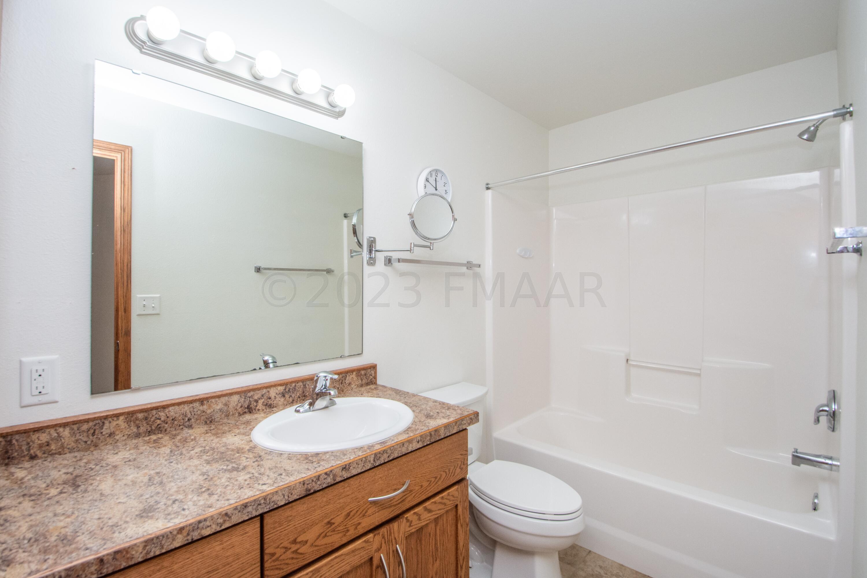 2ND BATHROOM