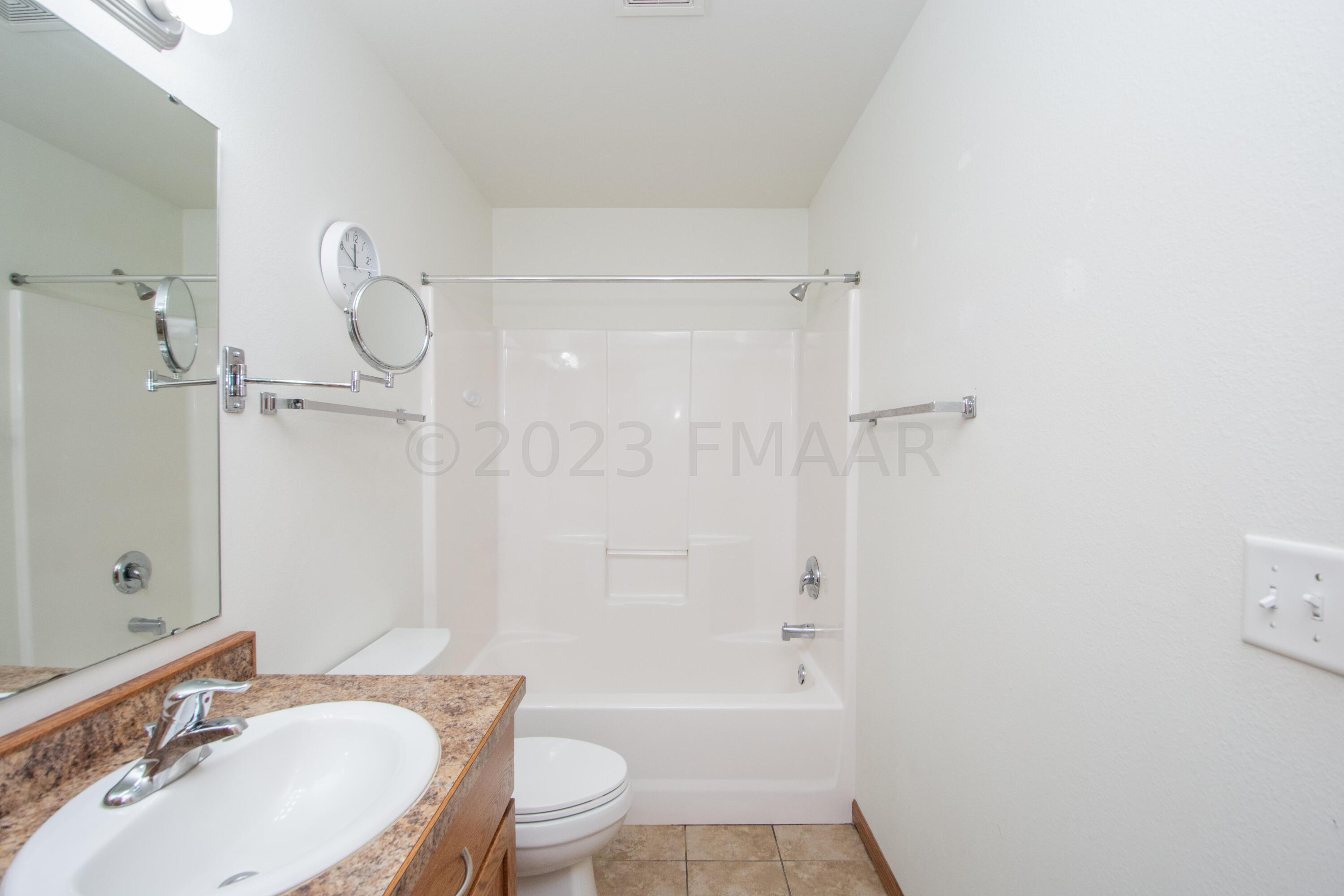2ND BATHROOM