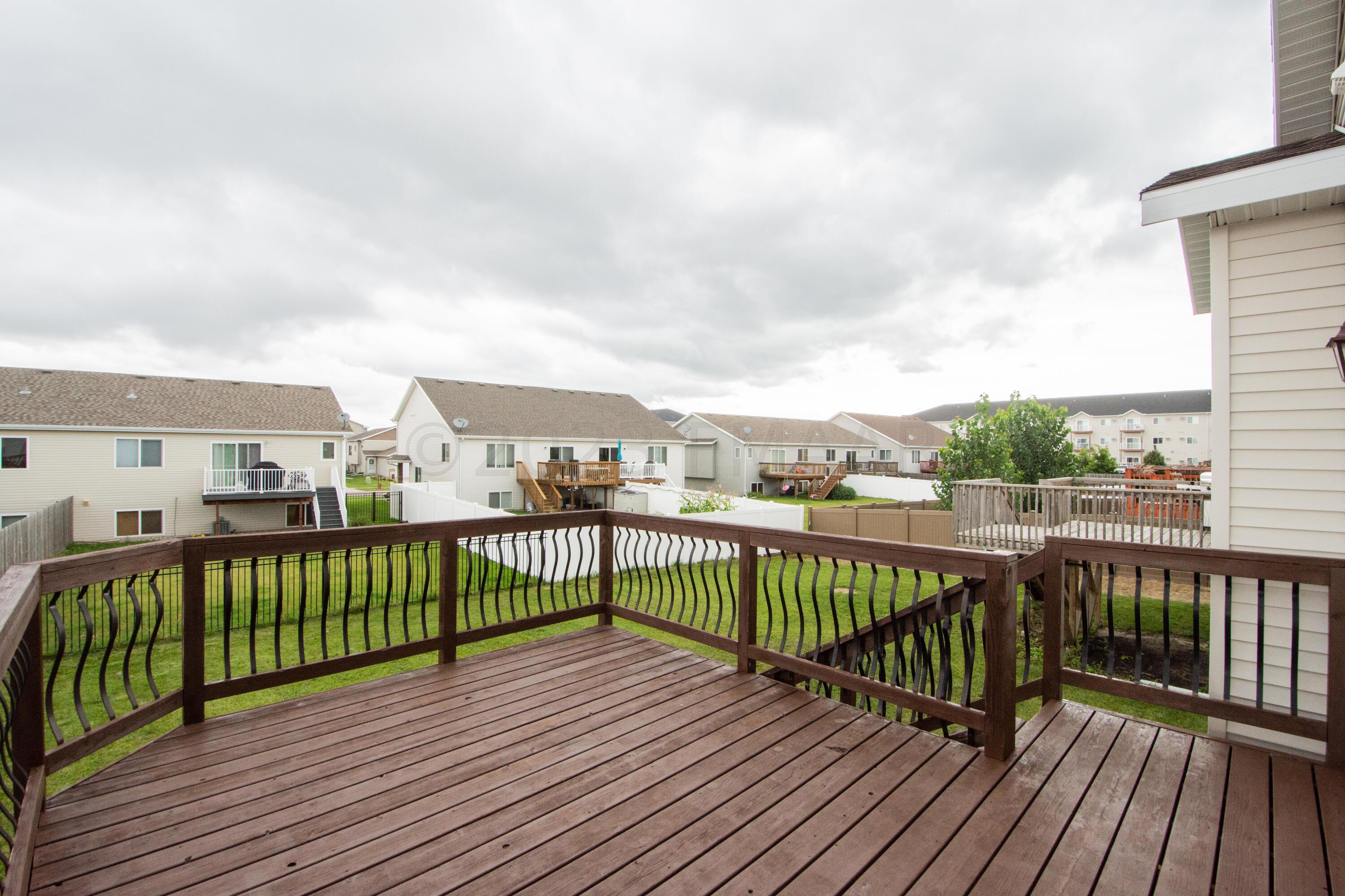 BACK DECK