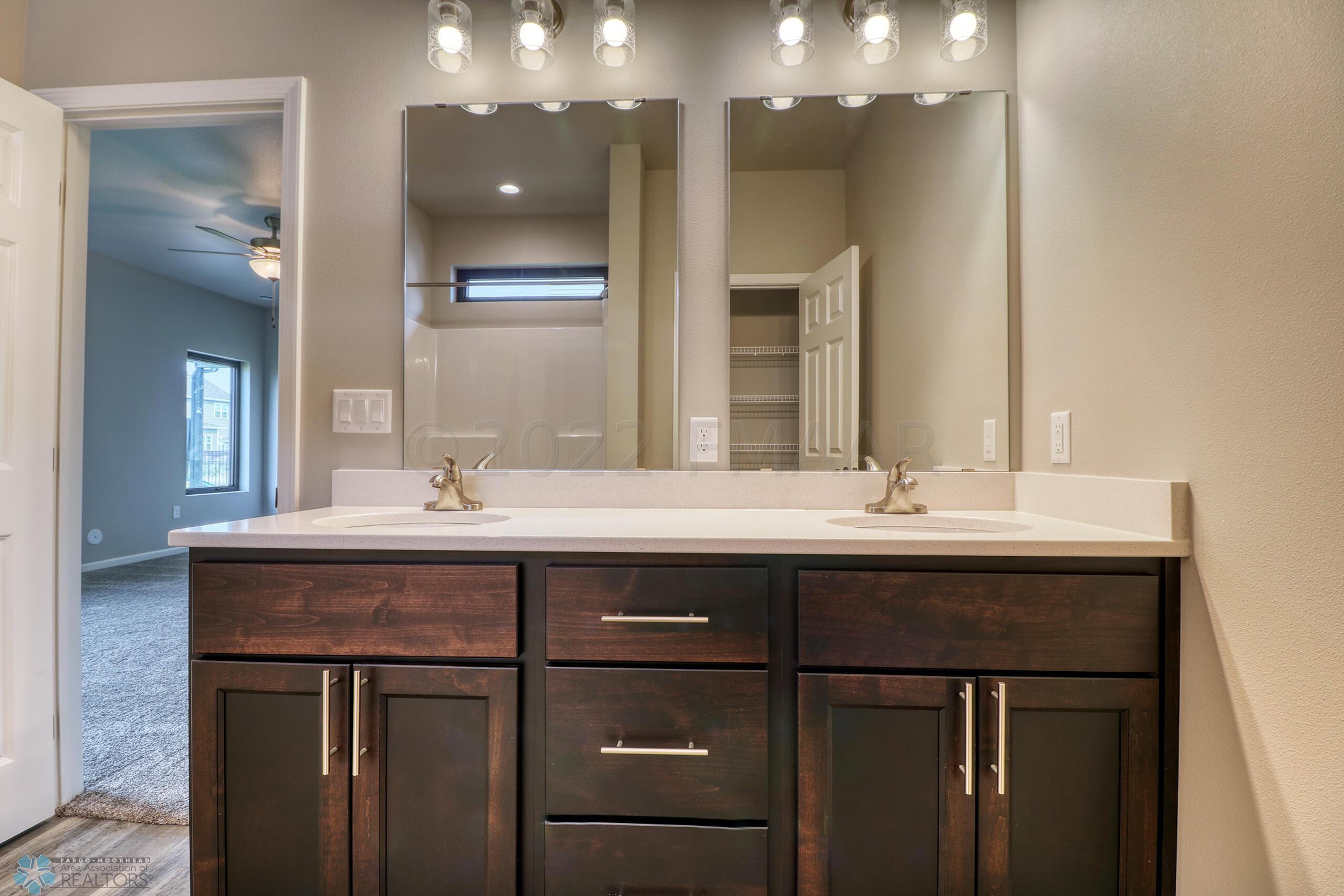 Master Bathroom1_1