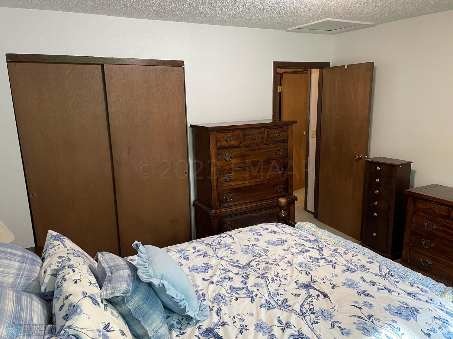Primary-bedroom-3