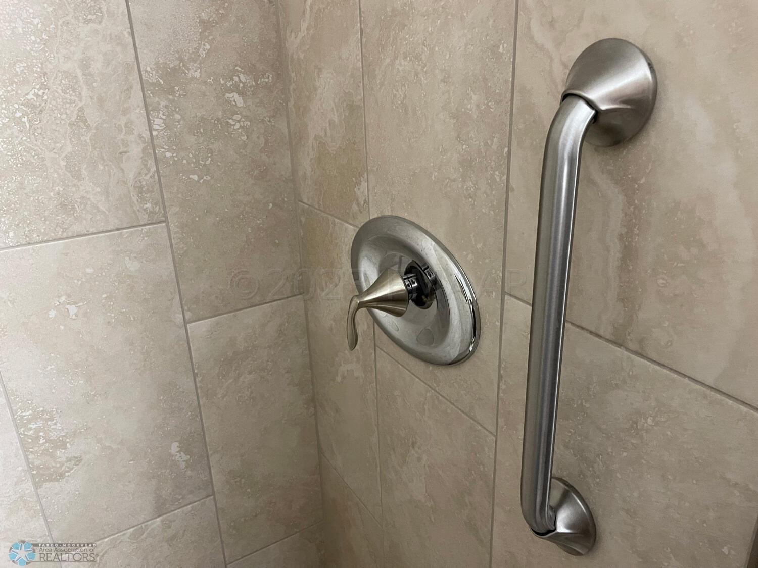 Remodeled-lower-level-bath---view-6