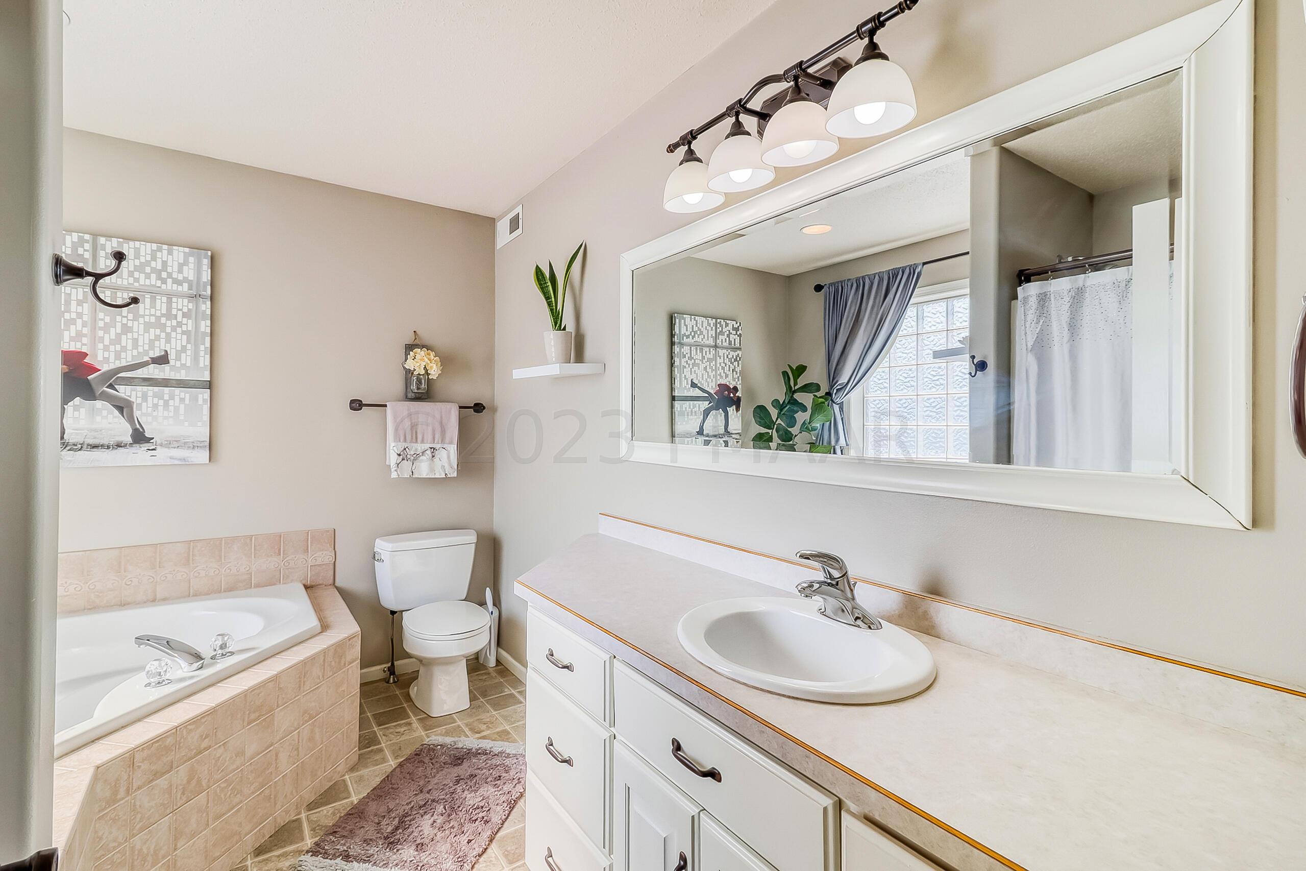 Primary Bathroom1_3