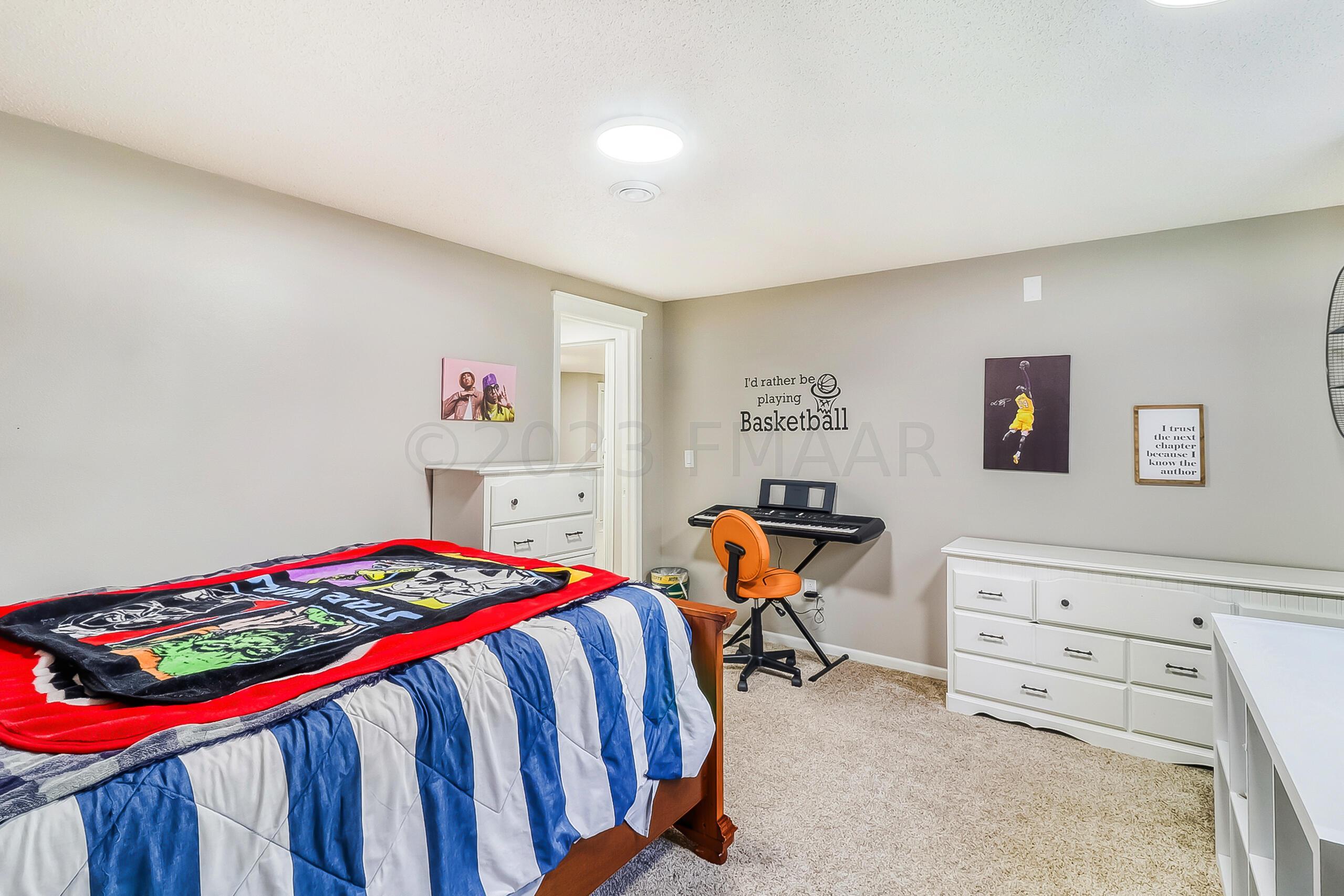 Basement Bedroom1_2
