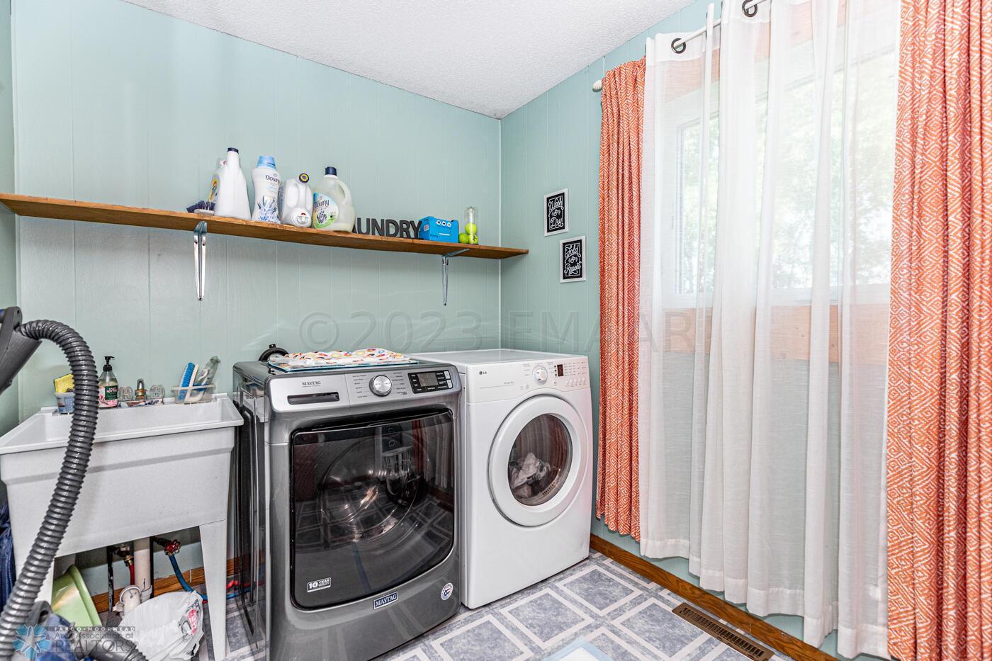 Laundry - Main floor