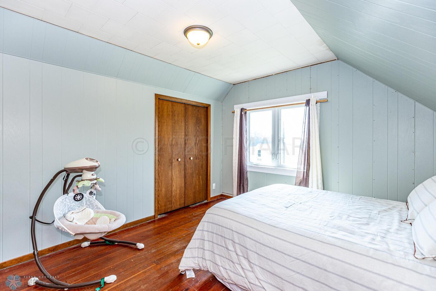 Bedroom - 4th (upstairs)