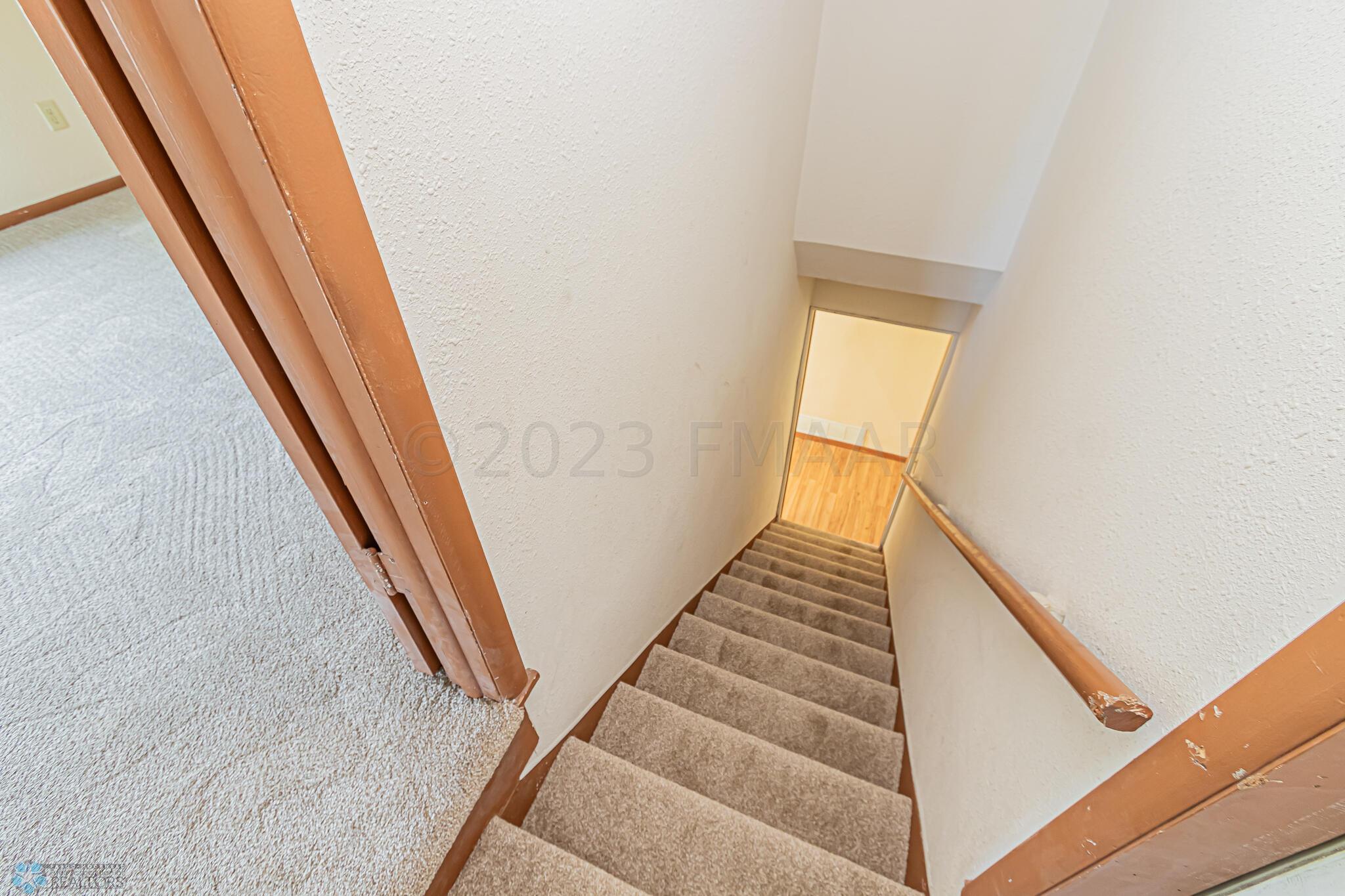241 6th Ave N, Casselton, ND 58012-27