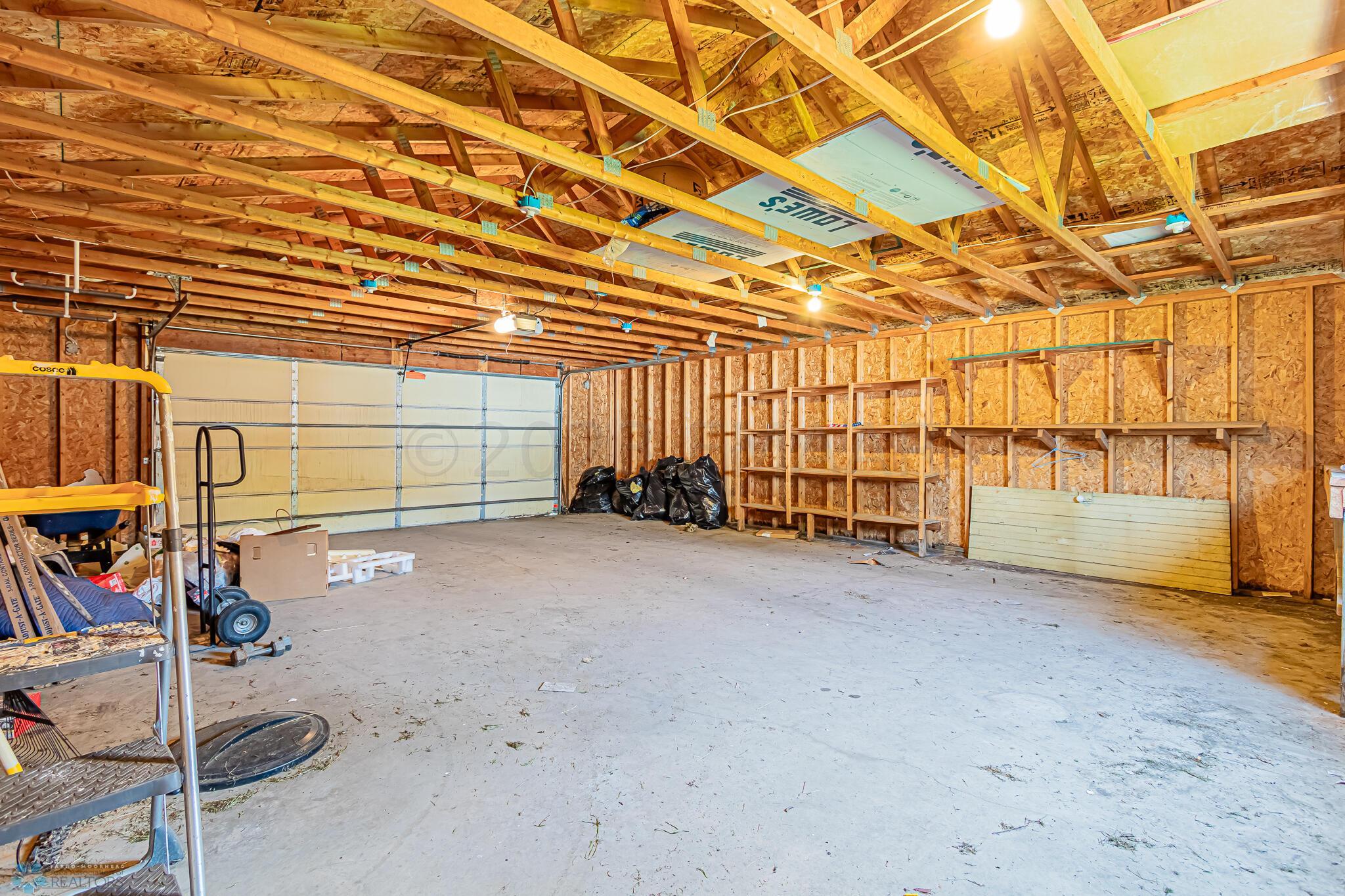 241 6th Ave N, Casselton, ND 58012-31
