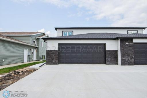 55 CEDAR Drive, Mapleton, ND 58059