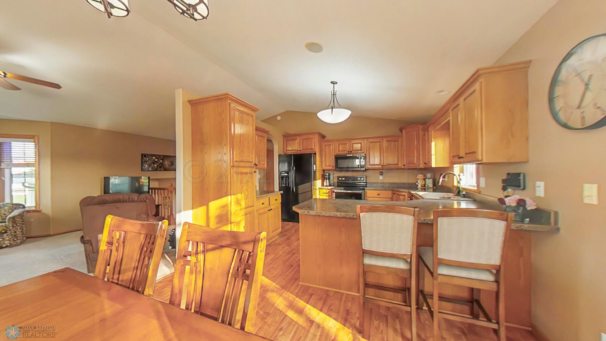 Dining/Kitchen