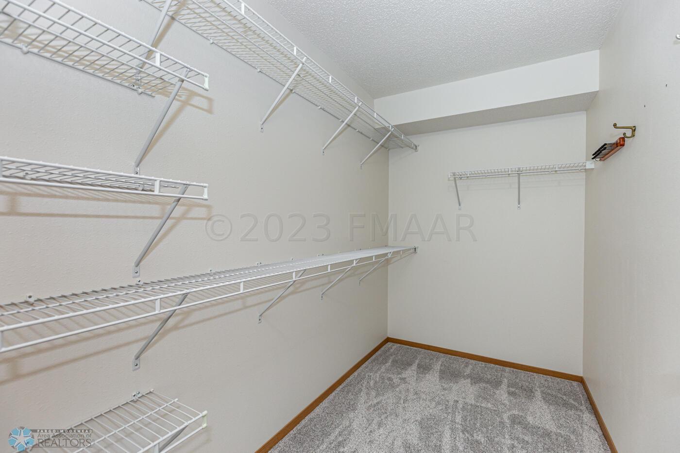 Walk-In-Closet