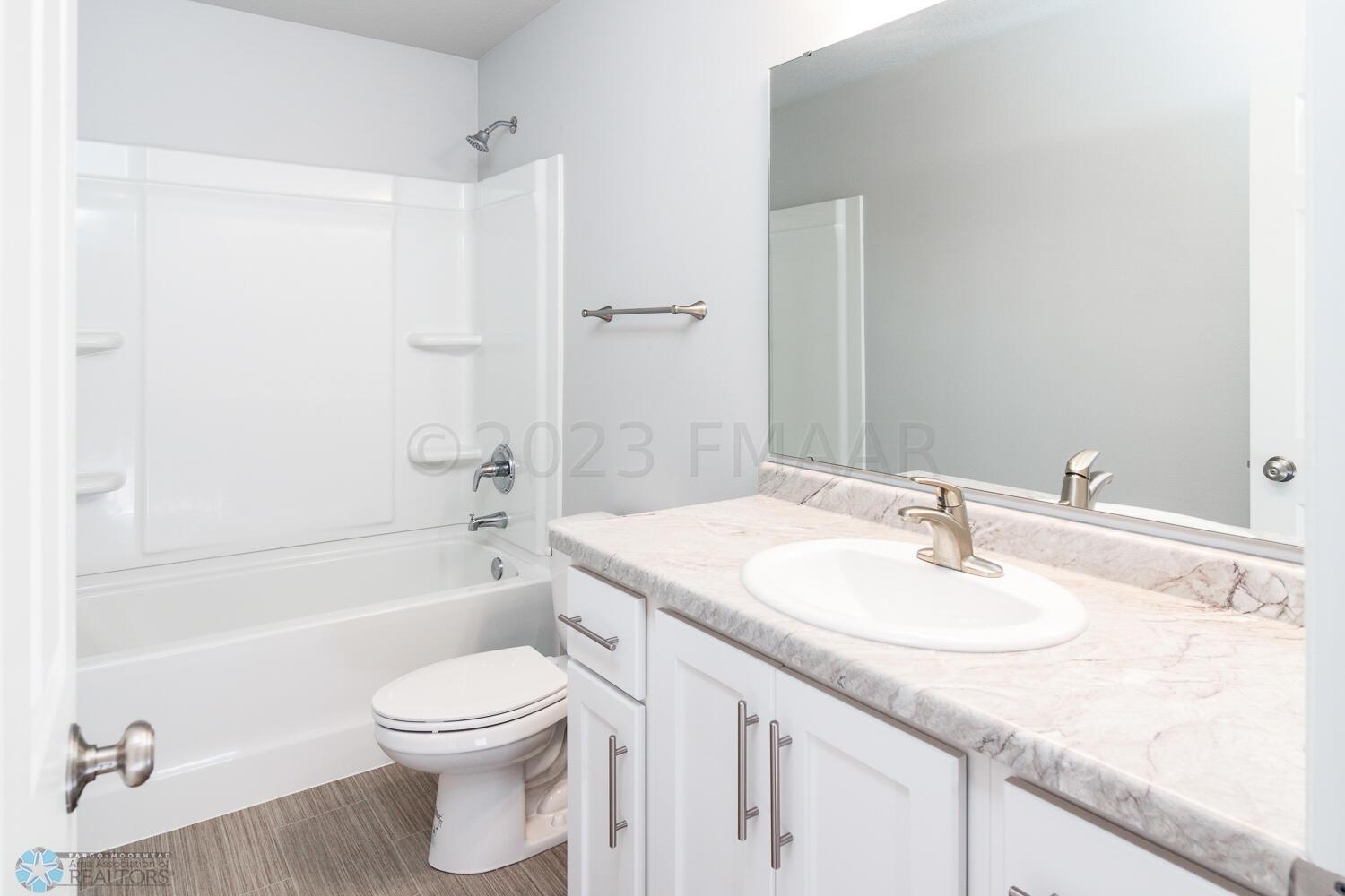 Upper Level Full Bath