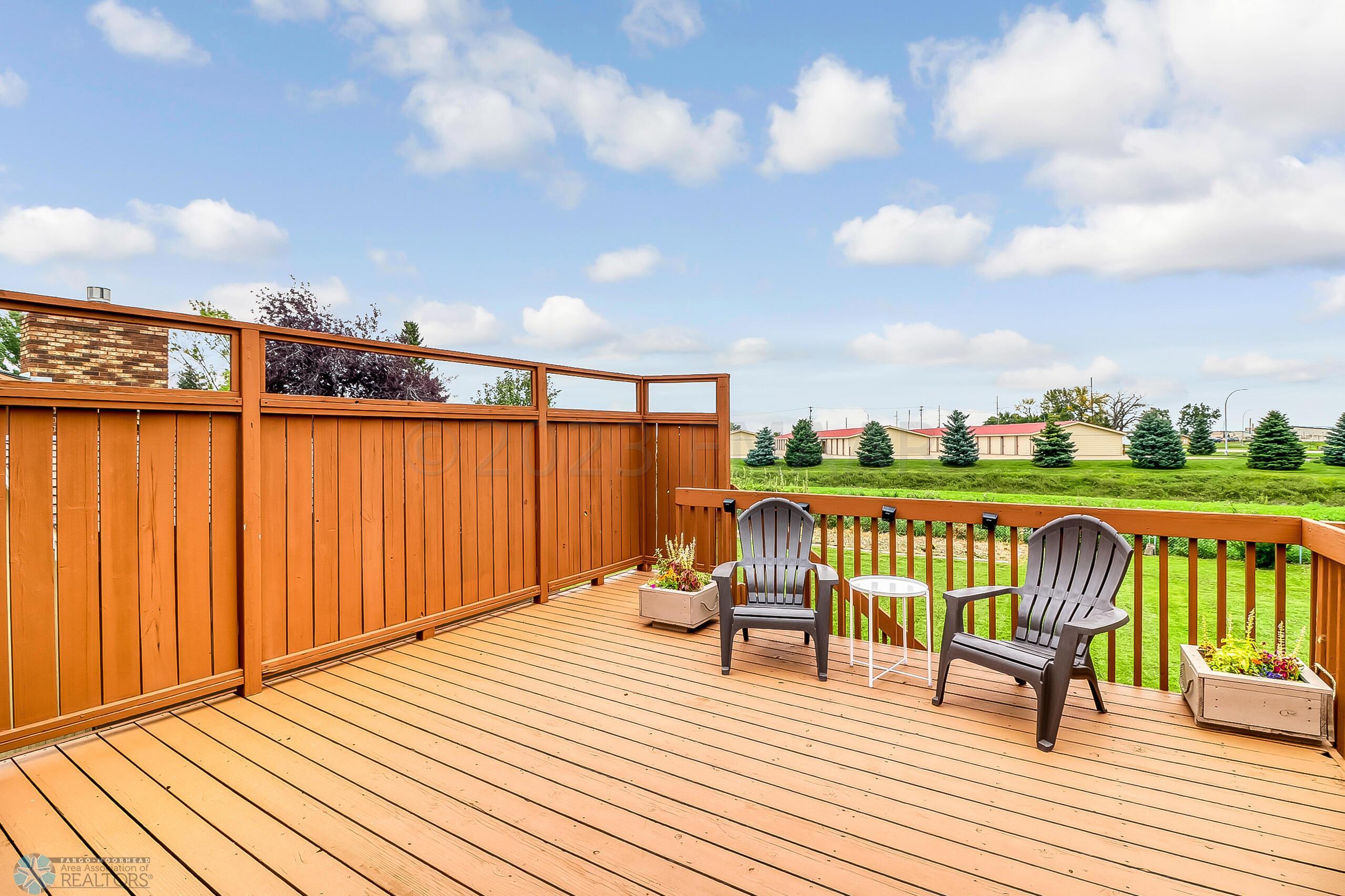 Backyard_Deck1_1