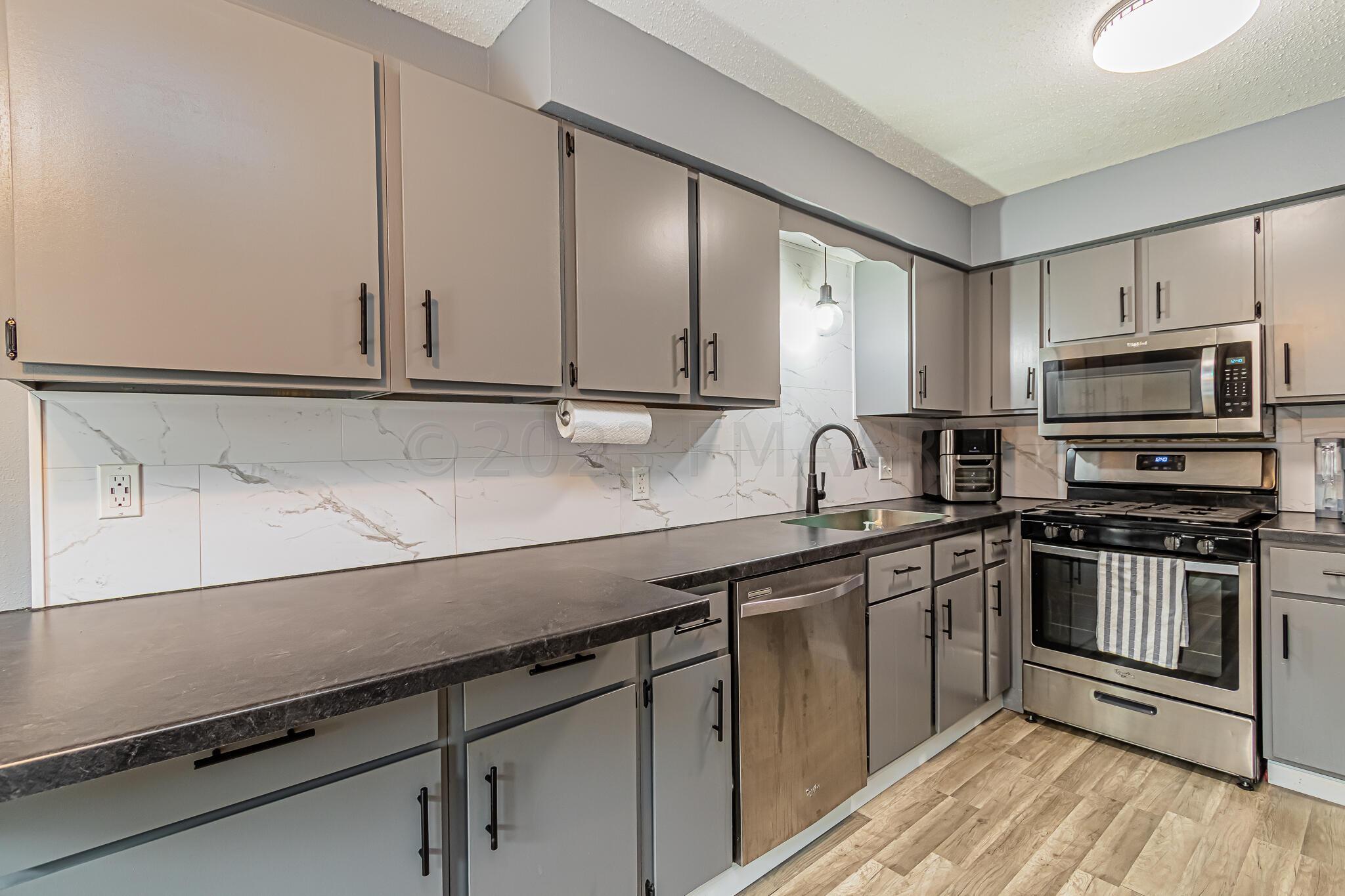 Kitchen_2