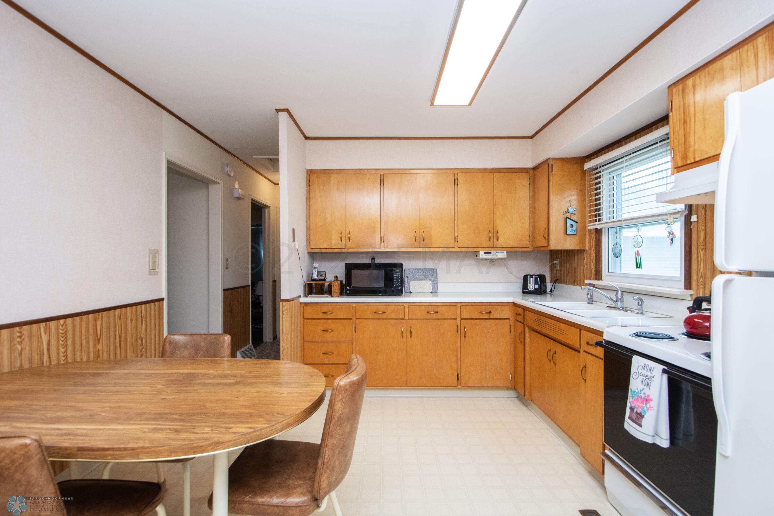 Kitchen/Dining