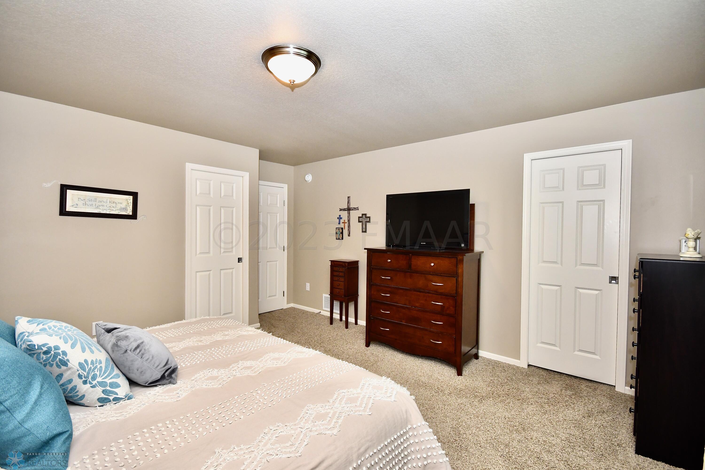 6680 Deer Creek Parkway S Fargo