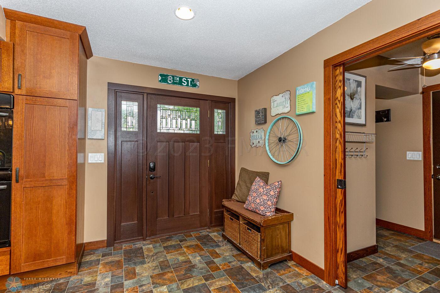 Side Foyer