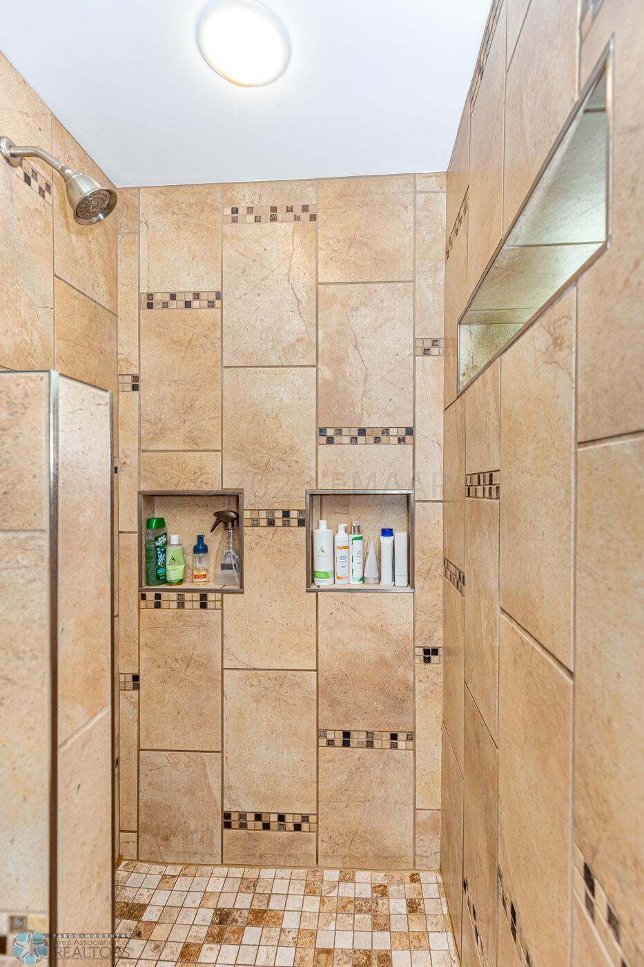 Upper Full Bath