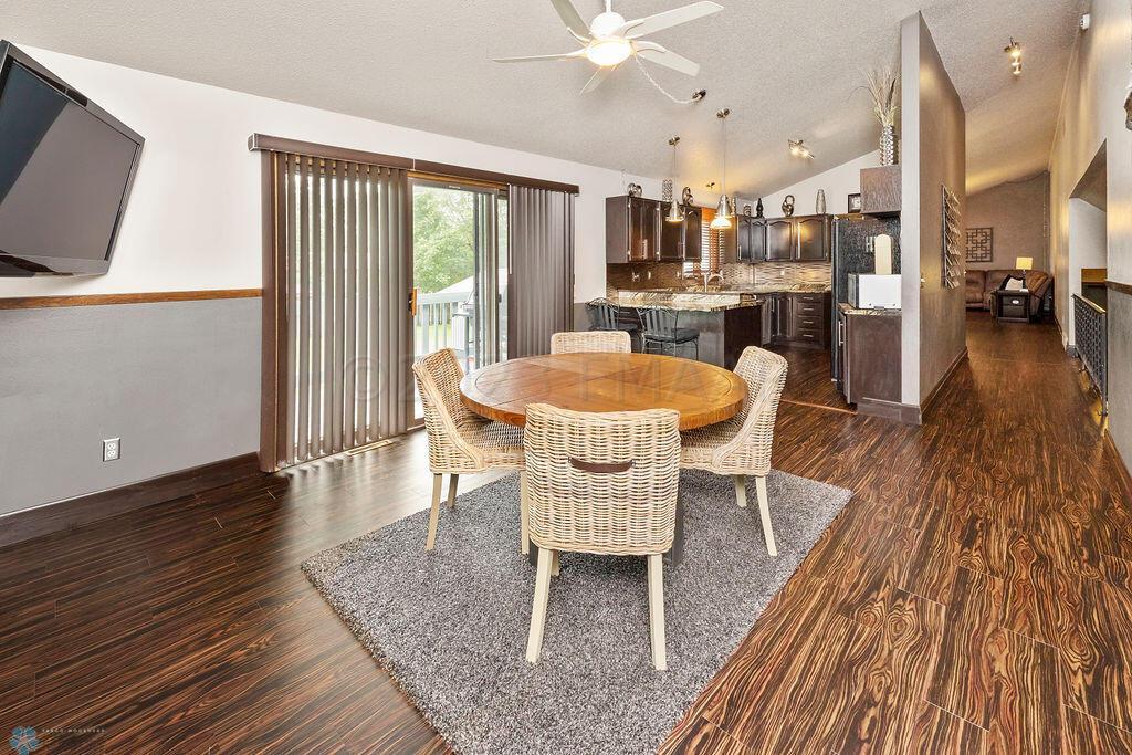 Dining to Kitchen