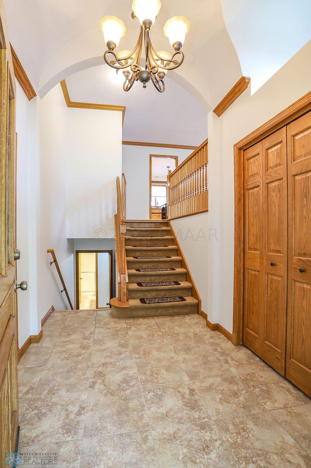 1605 14th St E, West Fargo