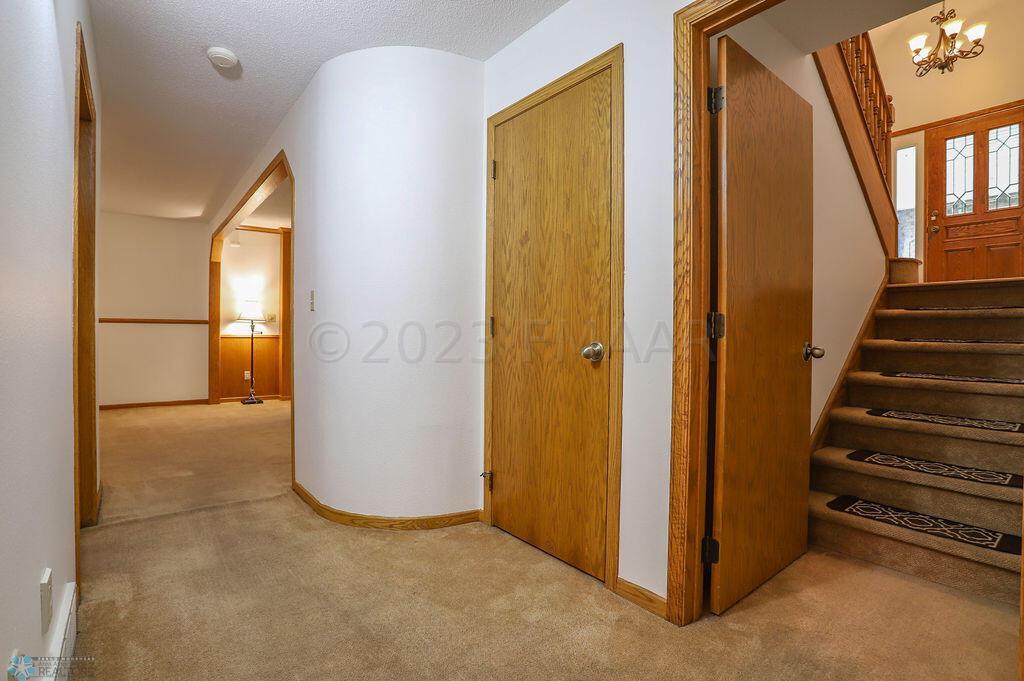 1605 14th St E, West Fargo