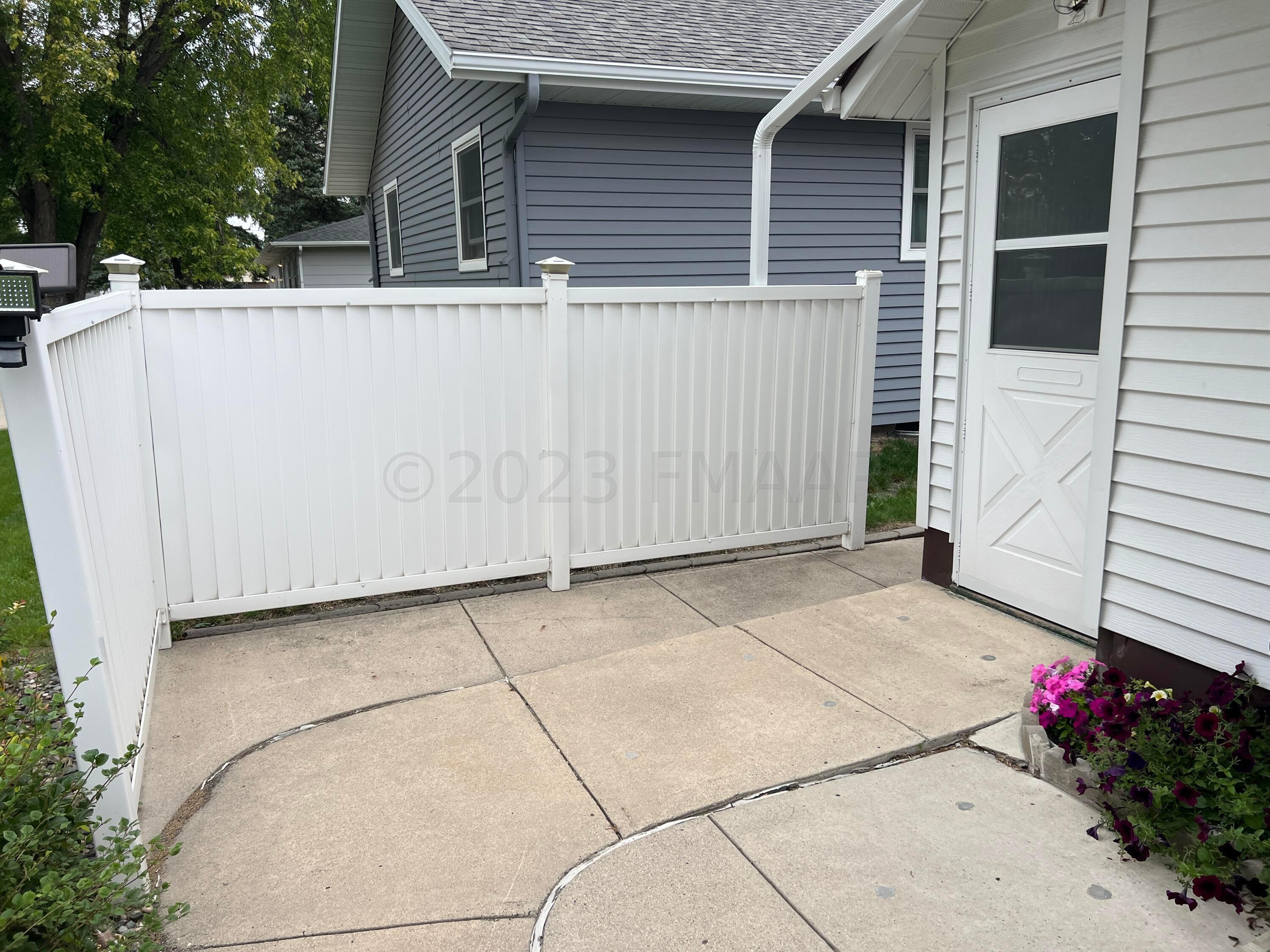 Private entrance to basement