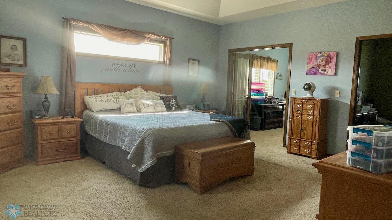 (21) Master Bedroom