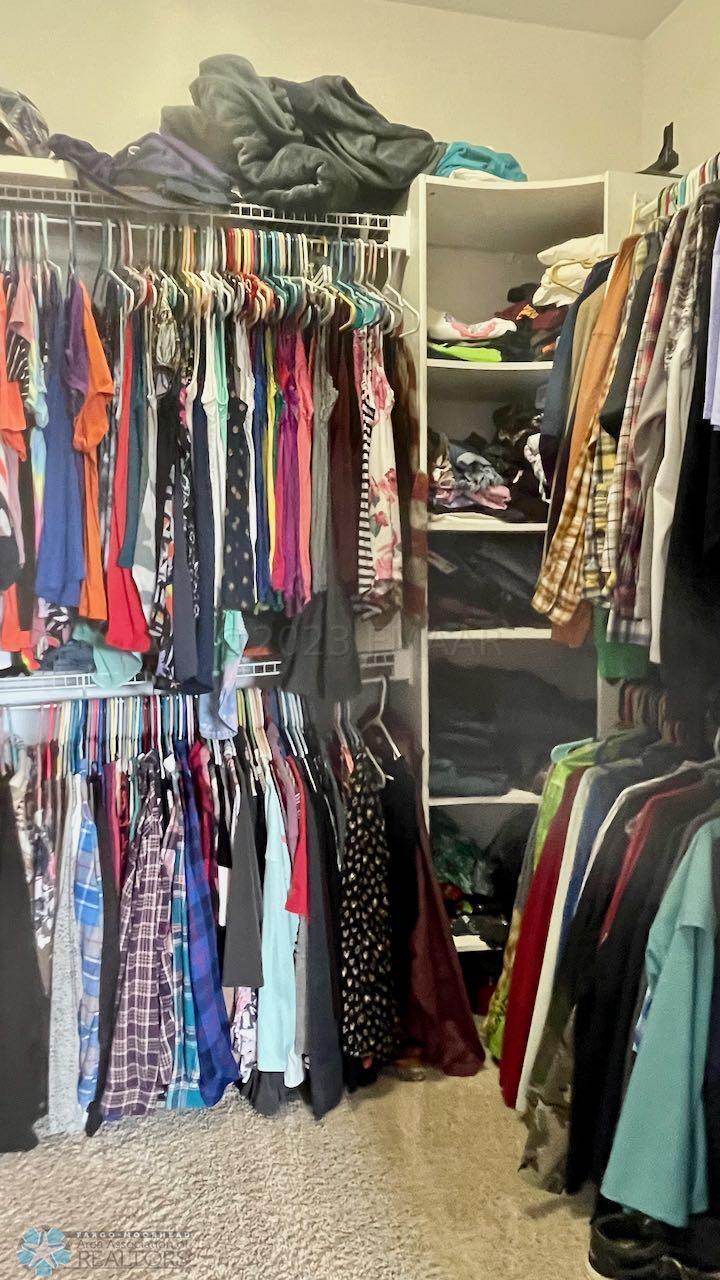 (24) Master Closet