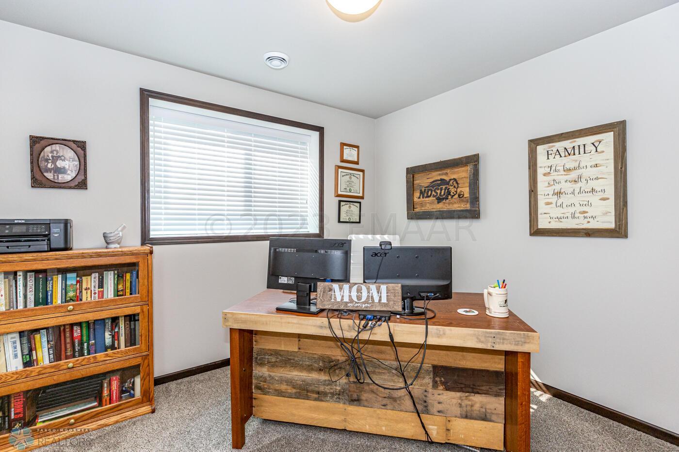 Lower Bedroom (4)/Office