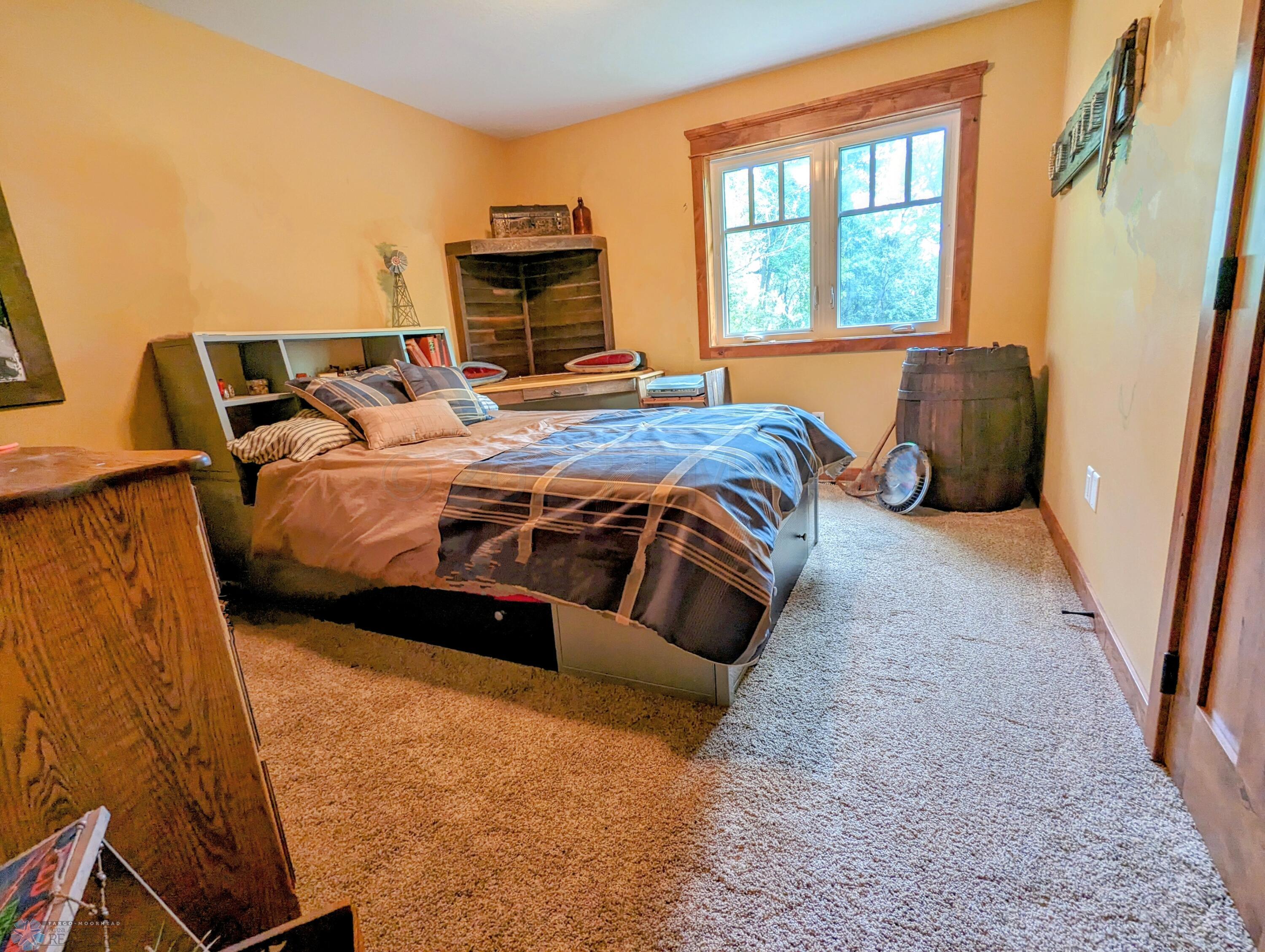 upstairsbedroom2