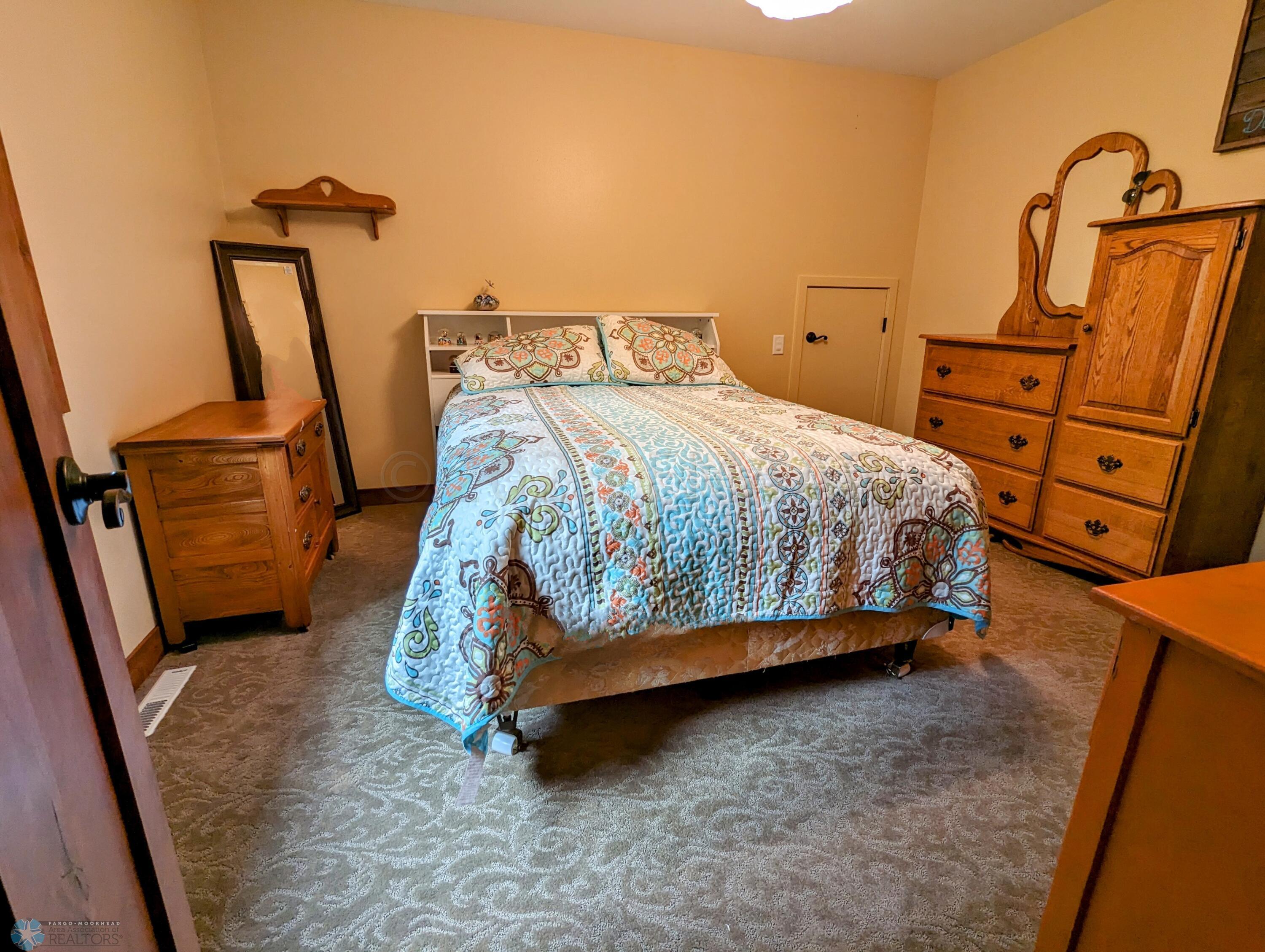 upfloorbedroomwhidden