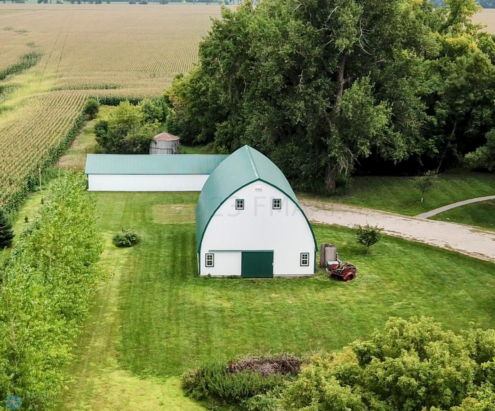 barn