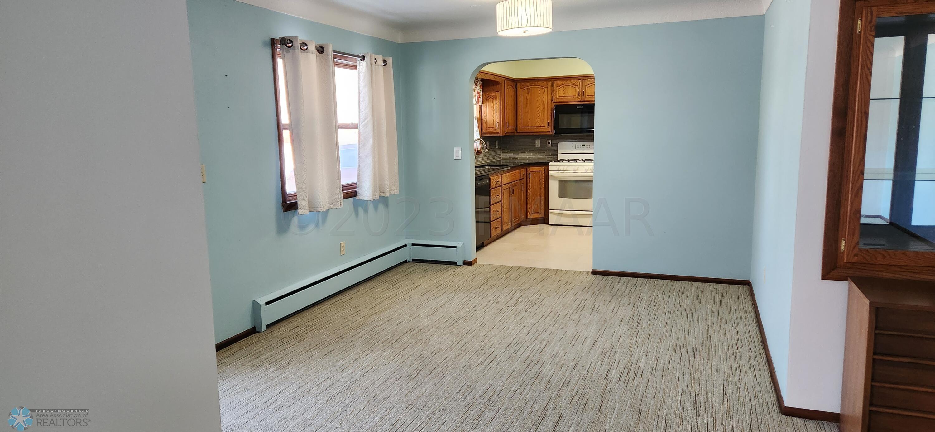 Dining Room Pic #1