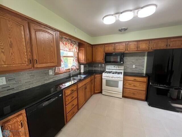 Kitchen Pic #1