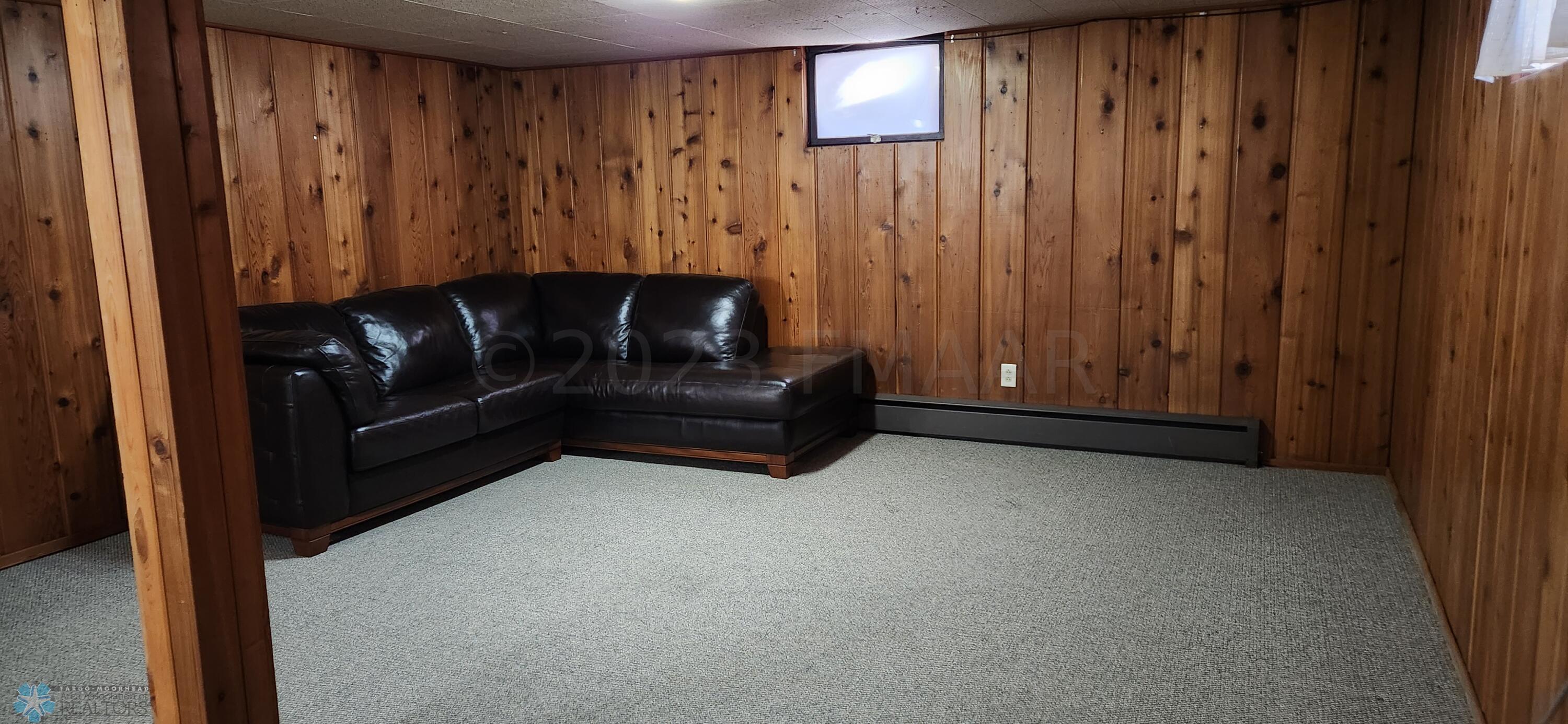 Family Room Pic #2