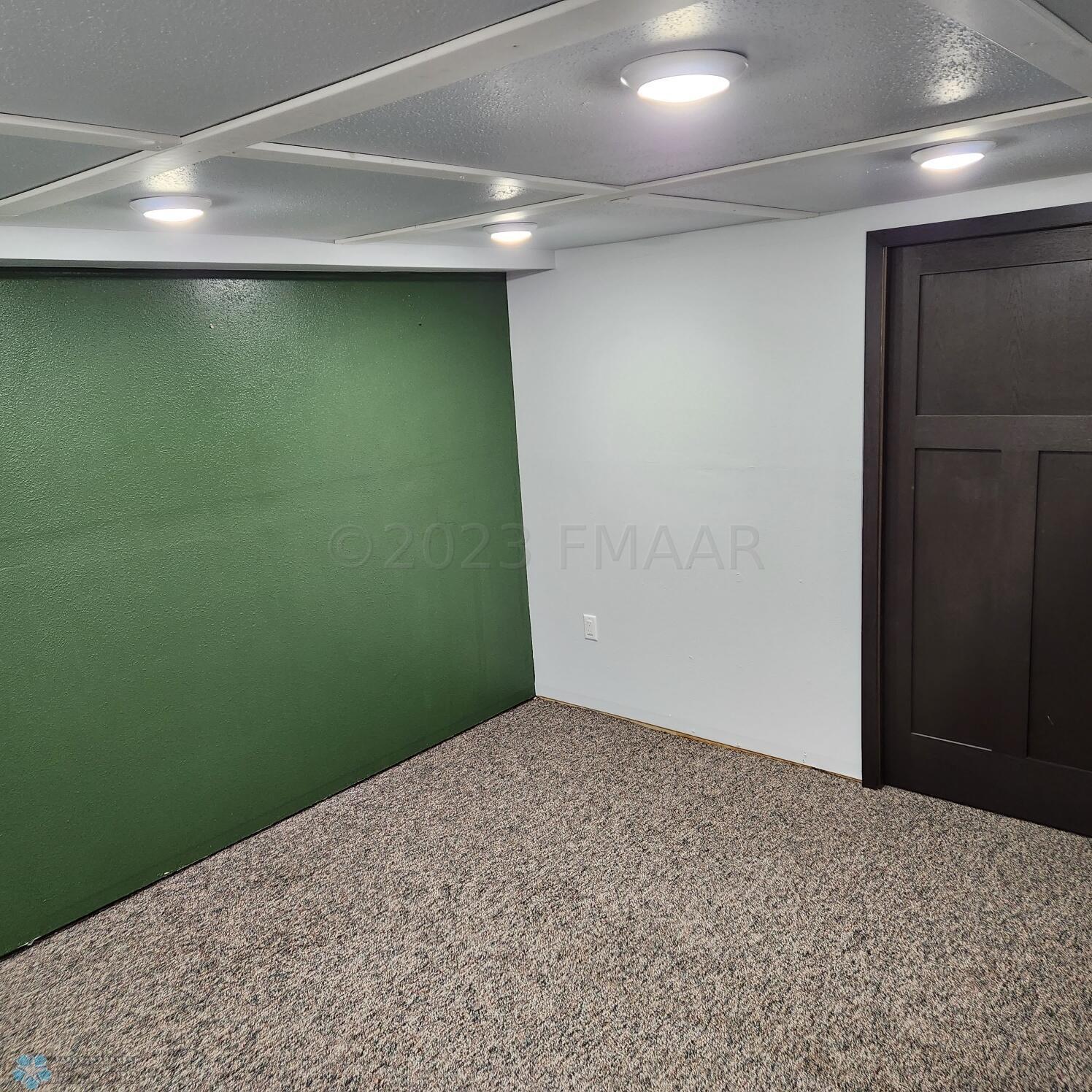 Basement Room 2 - Pic #1