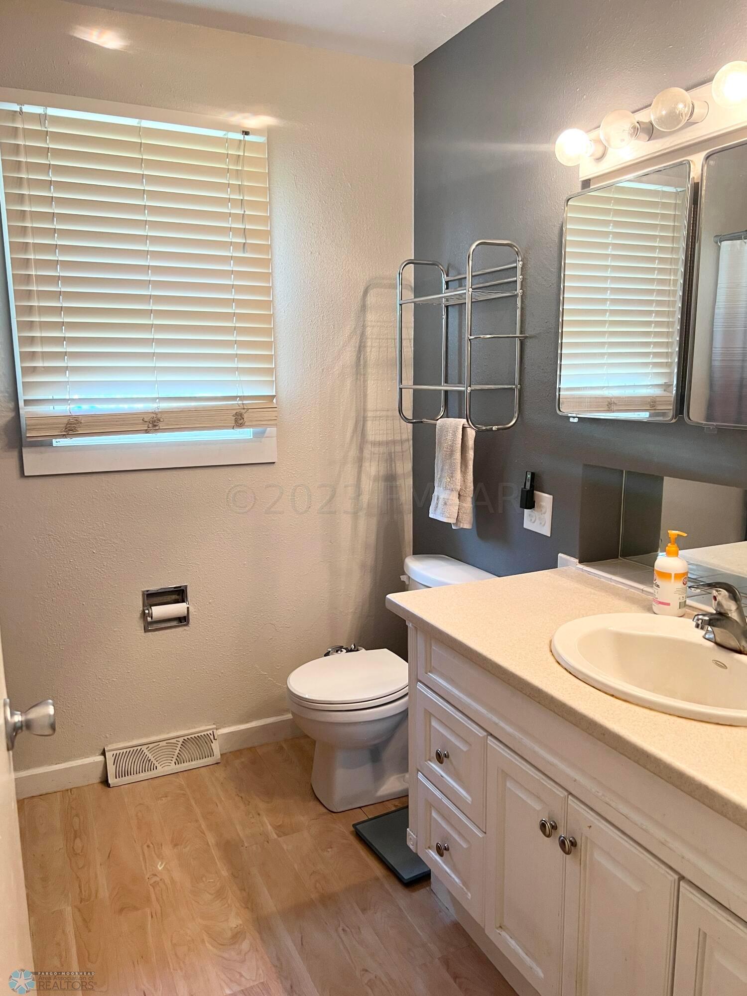 Main Full Bath