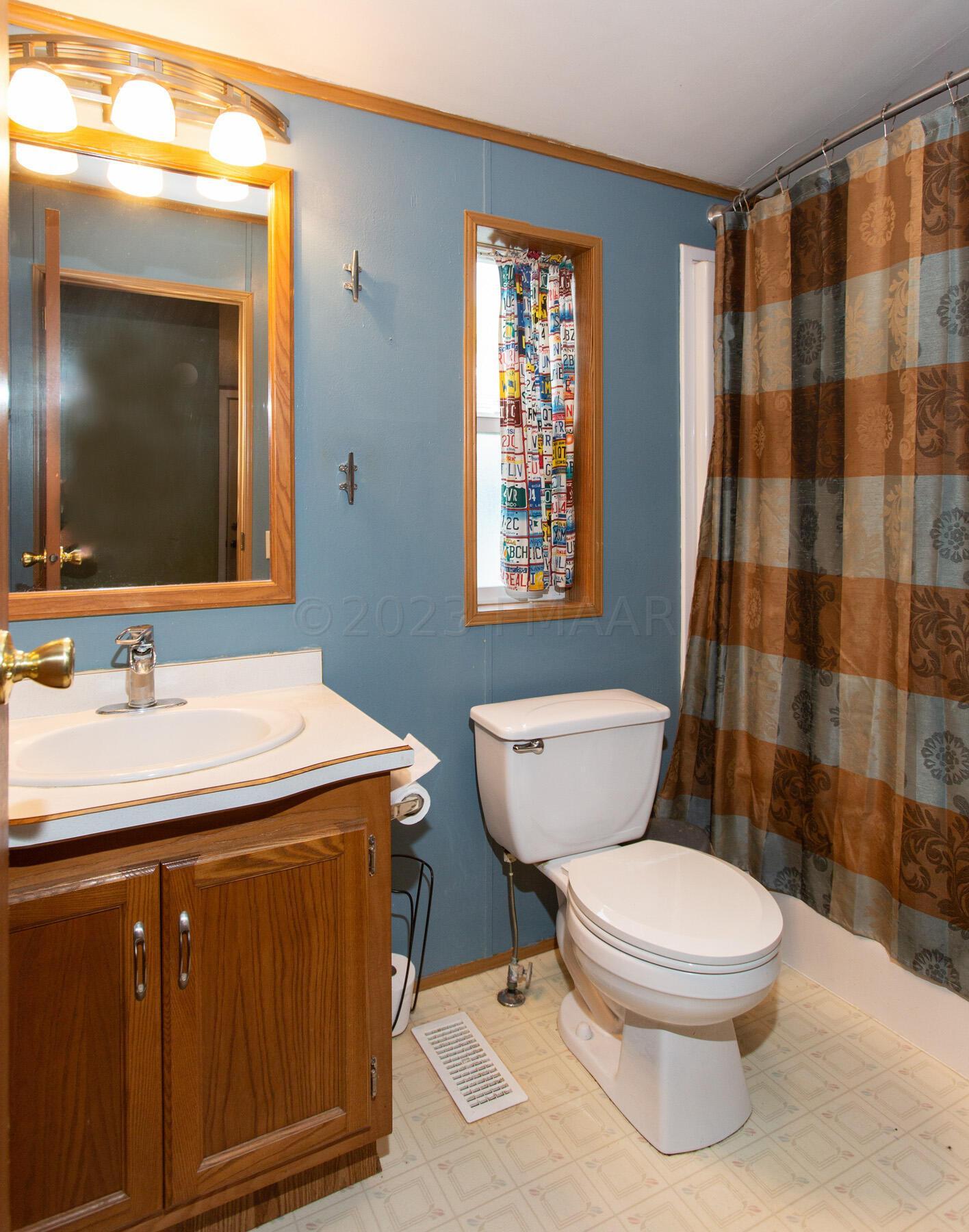 Full Bathroom