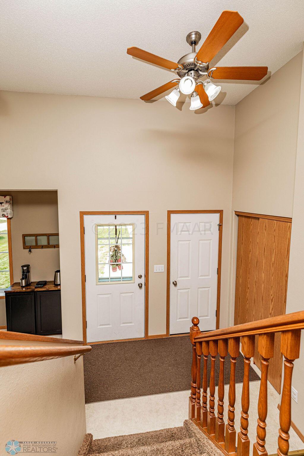 Spacious Entrance Area