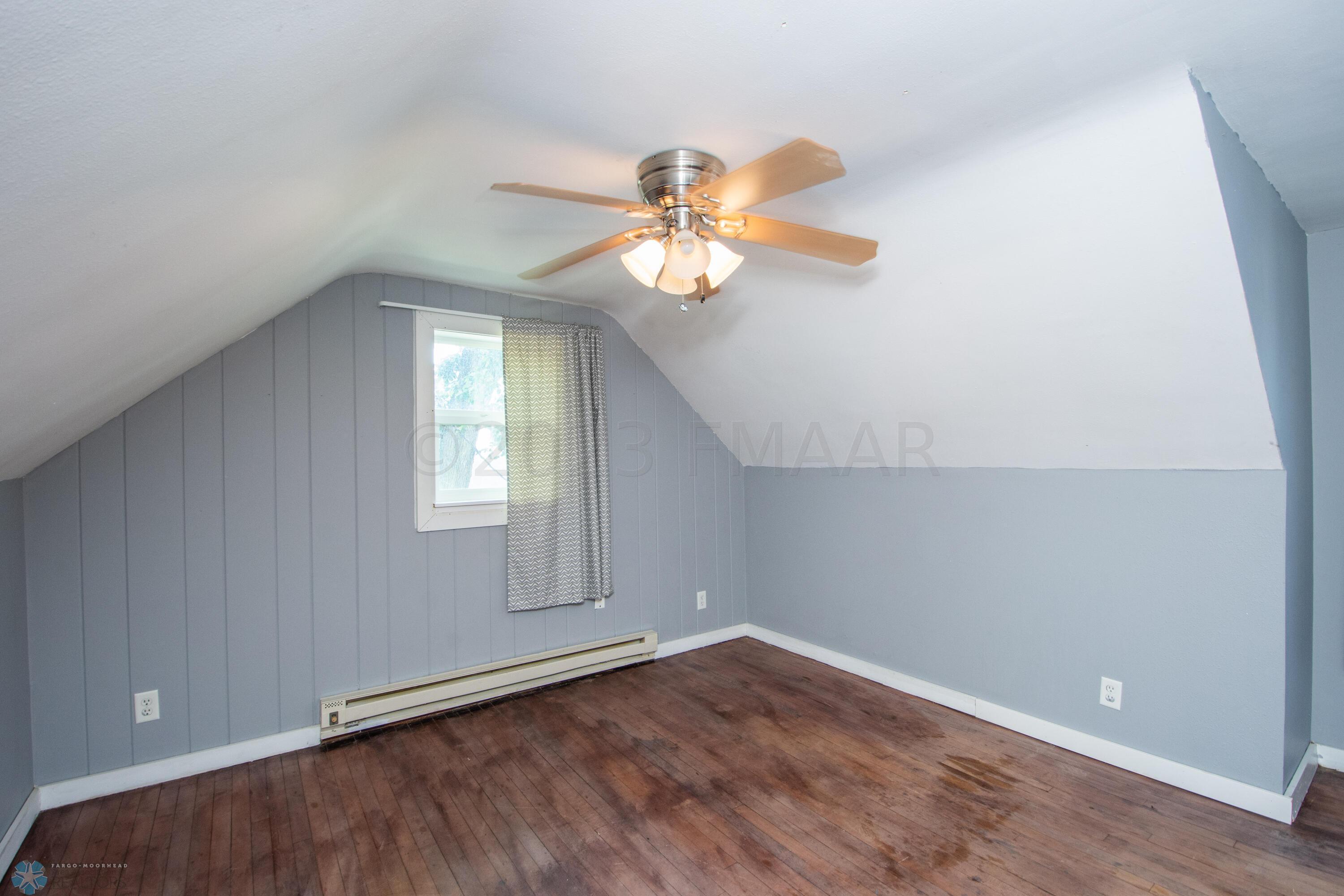 Upstairs Bedroom 2