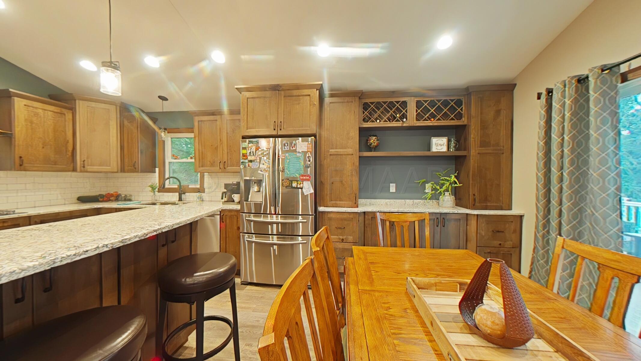 Dining/Kitchen