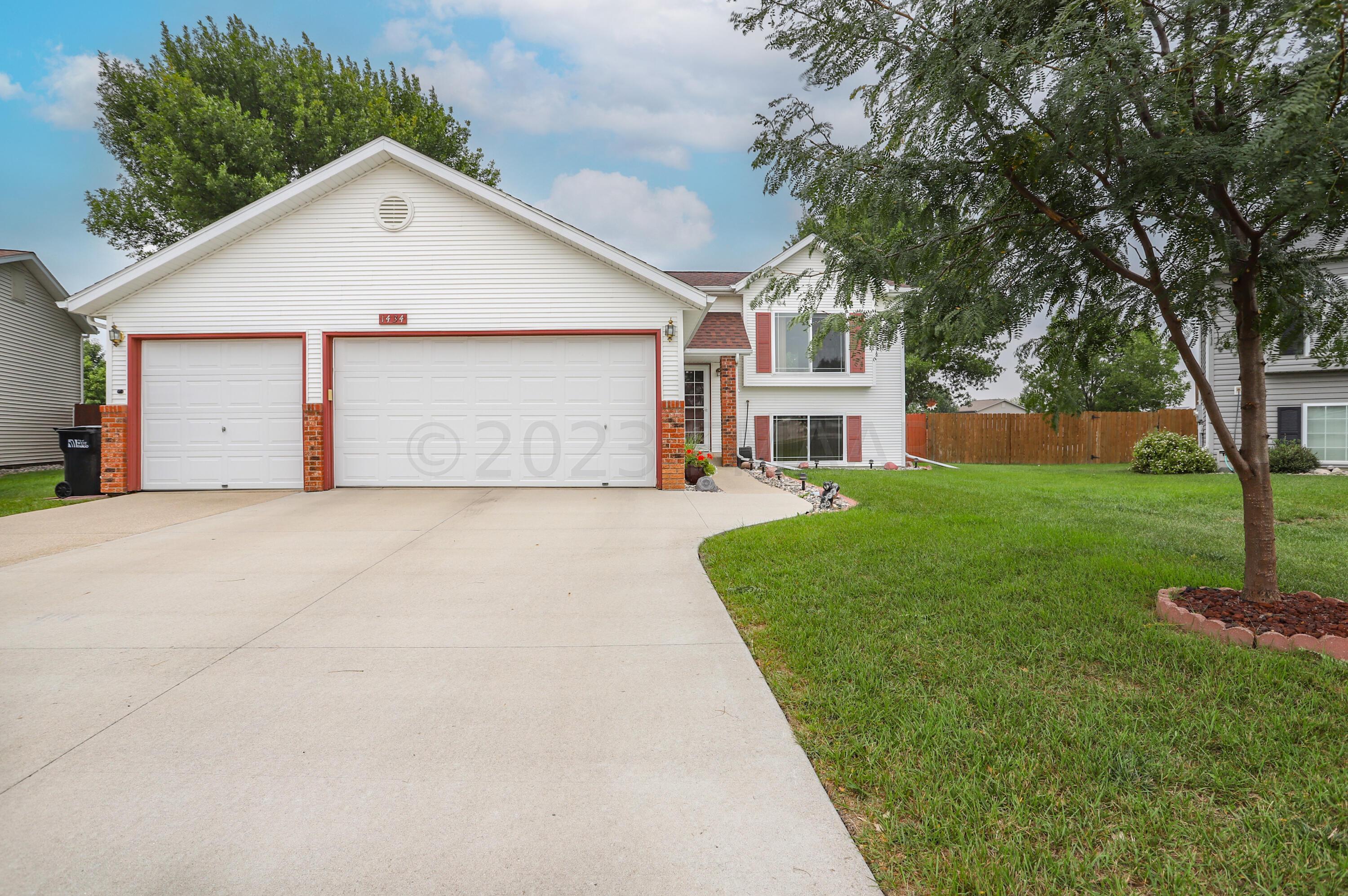 1434 Sheyenne Court