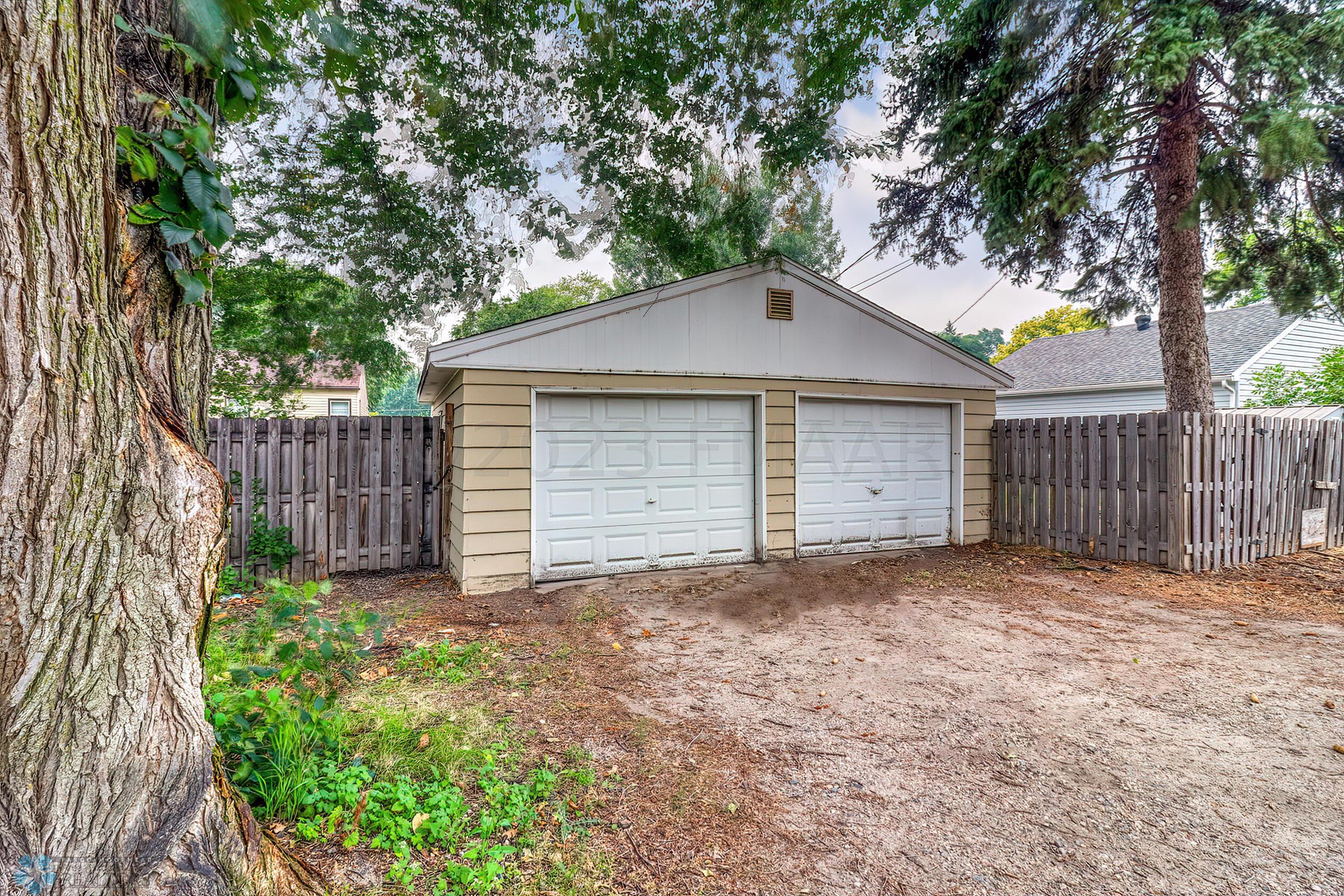 ExteriorBack1_Garage