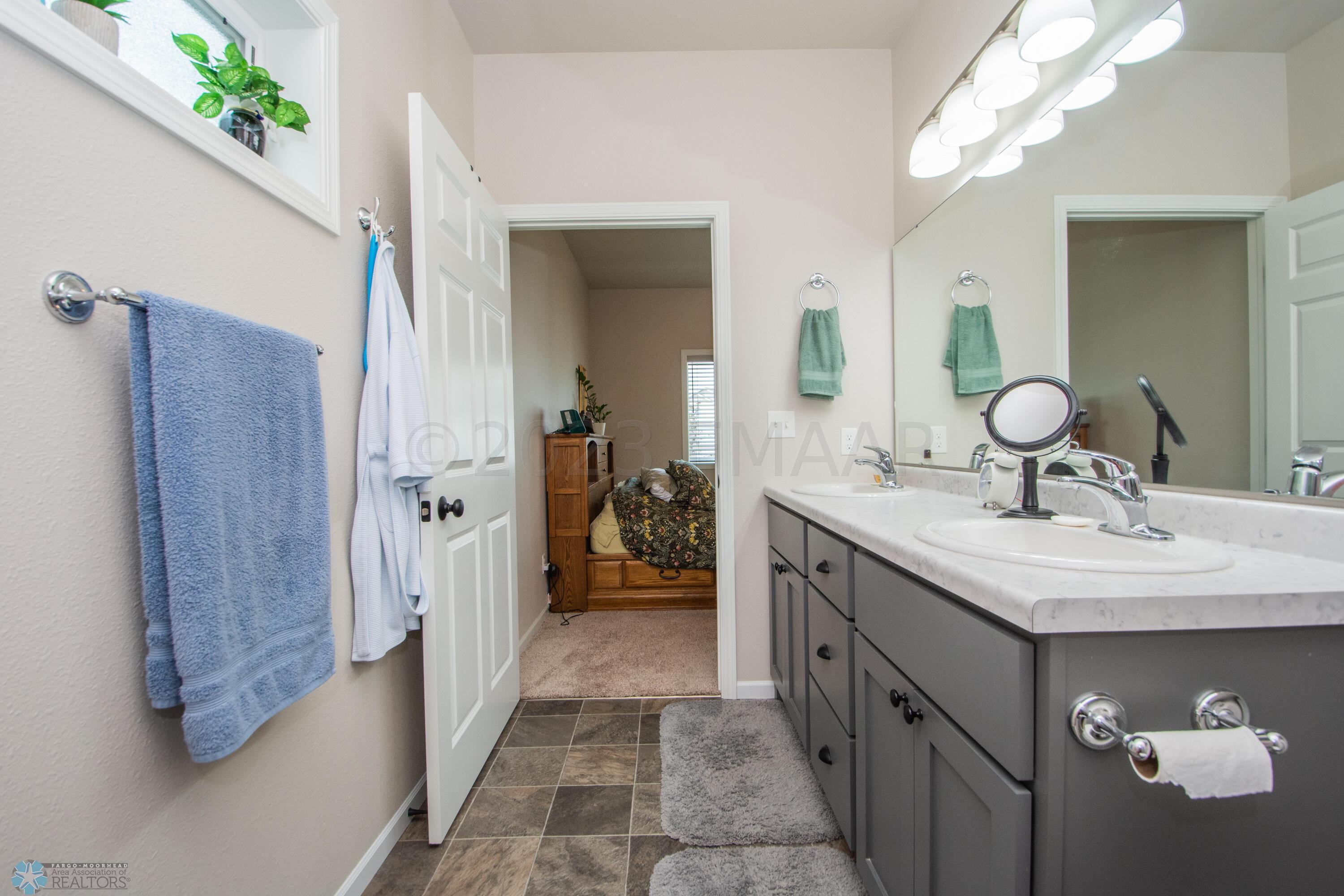 Main Bedroom Full Bathroom