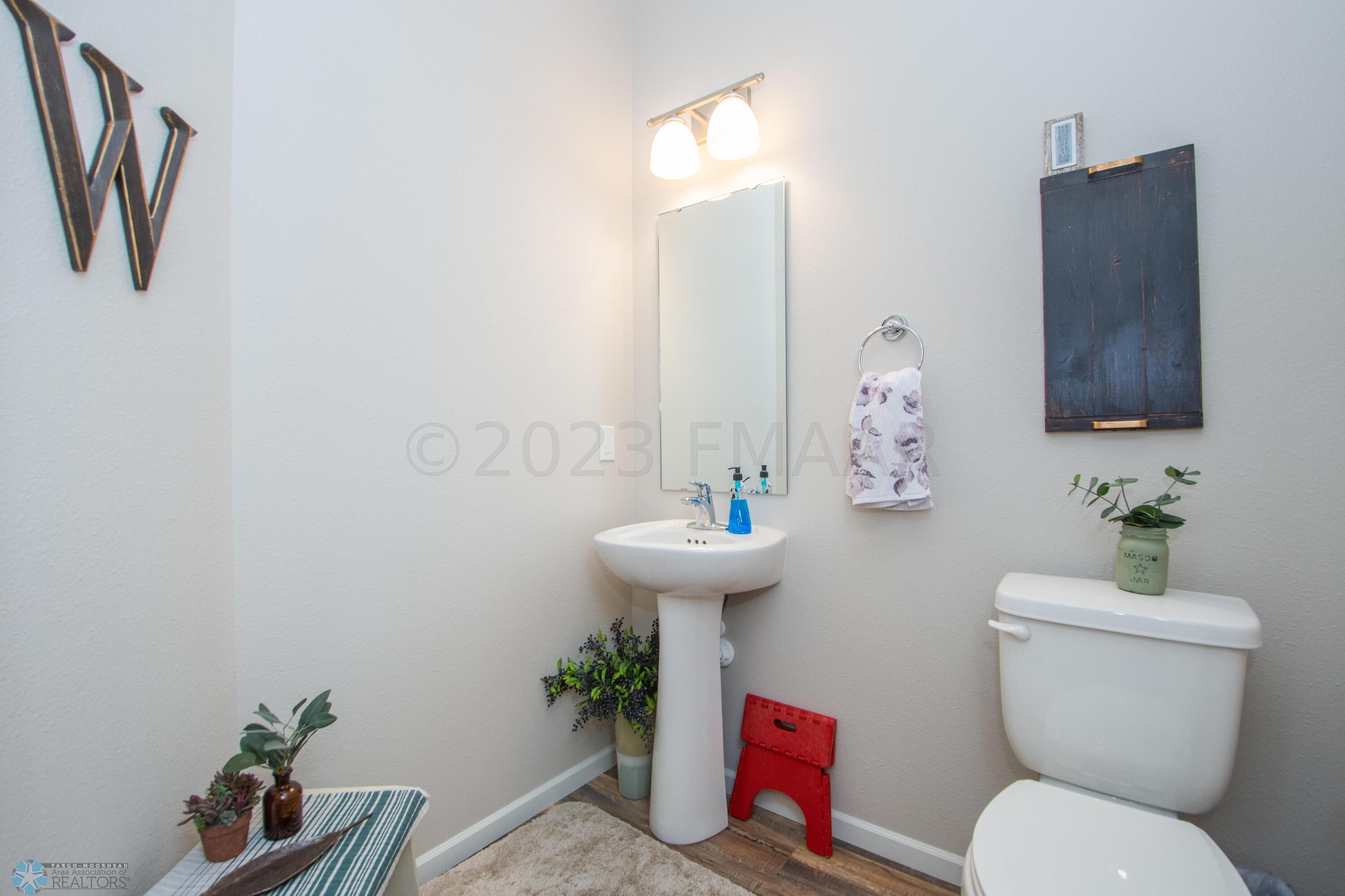 Main Floor 1/2 Bath