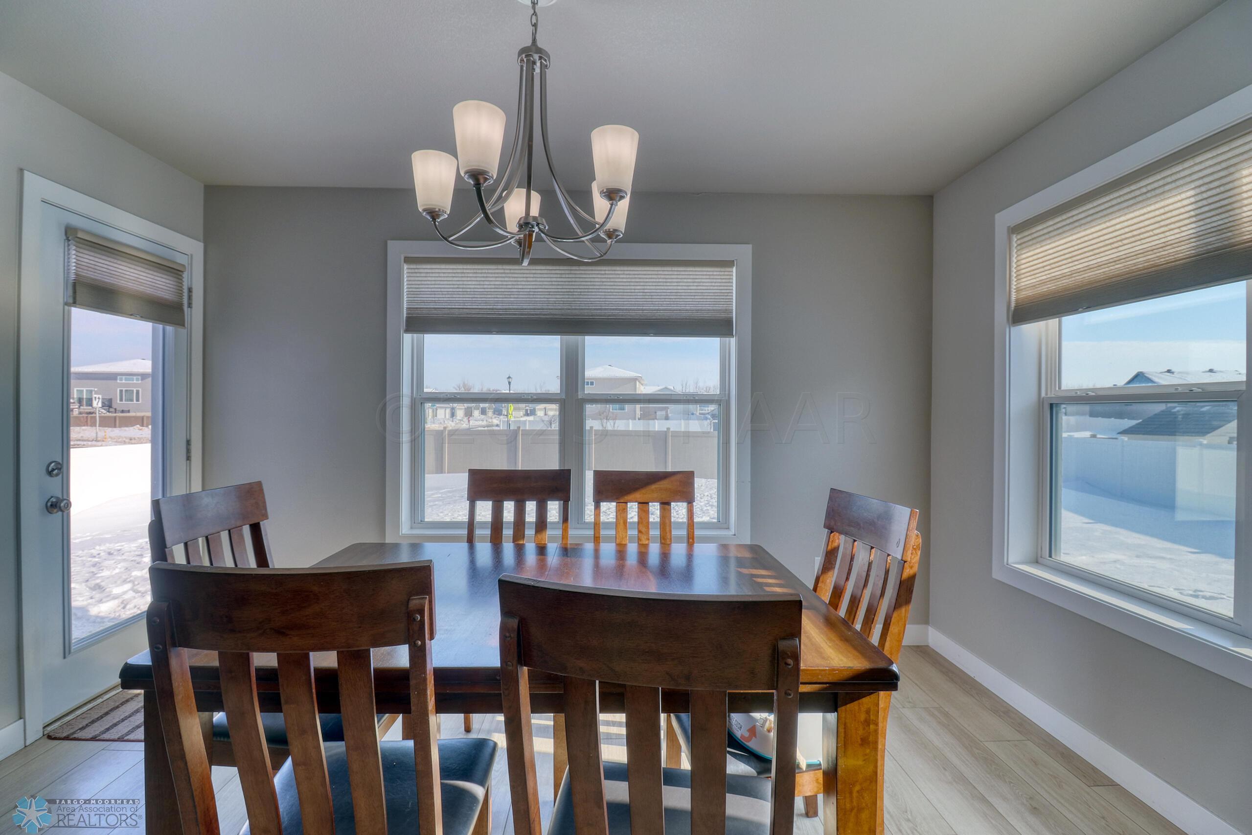 Dining Area1_2