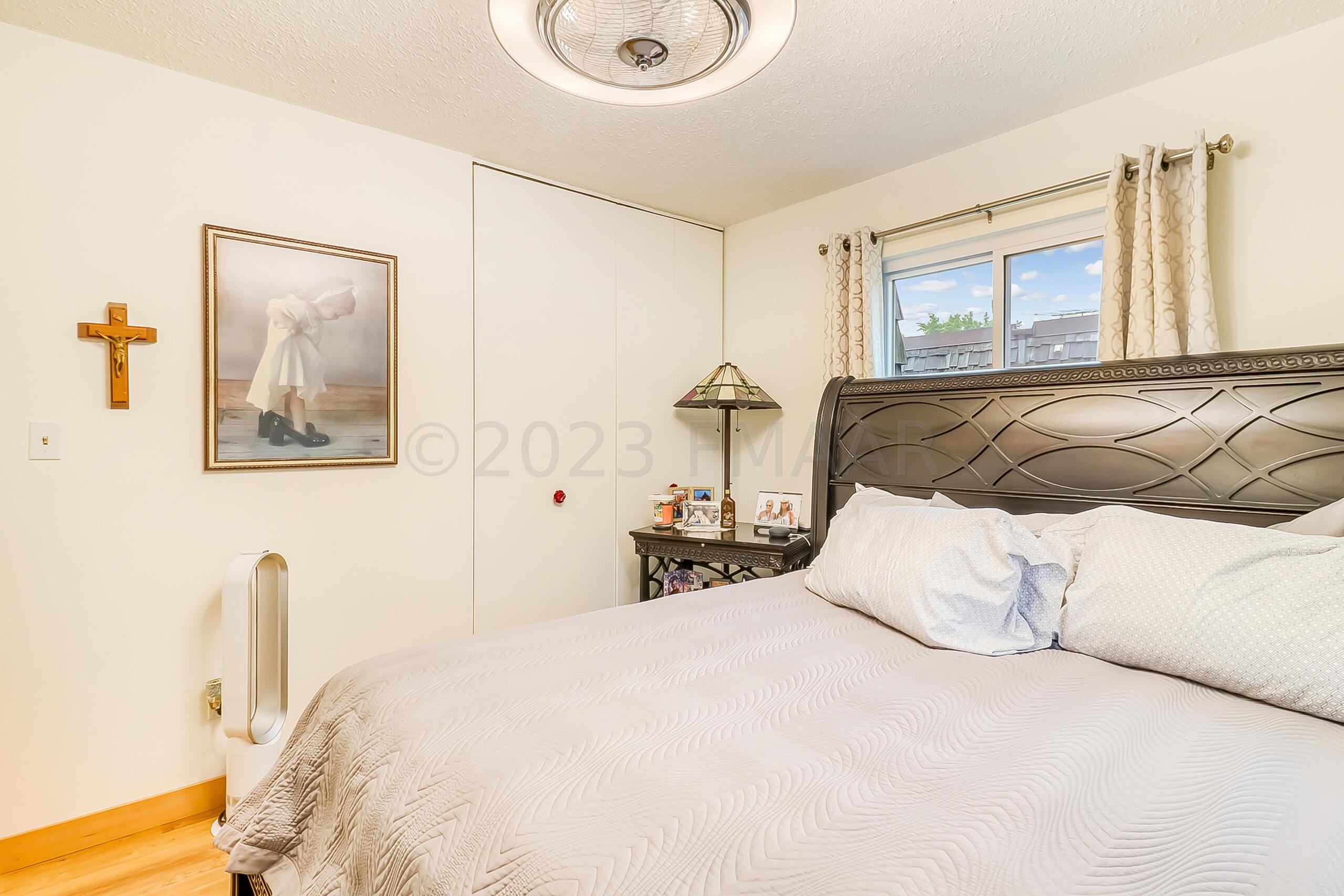 Bedroom1_2